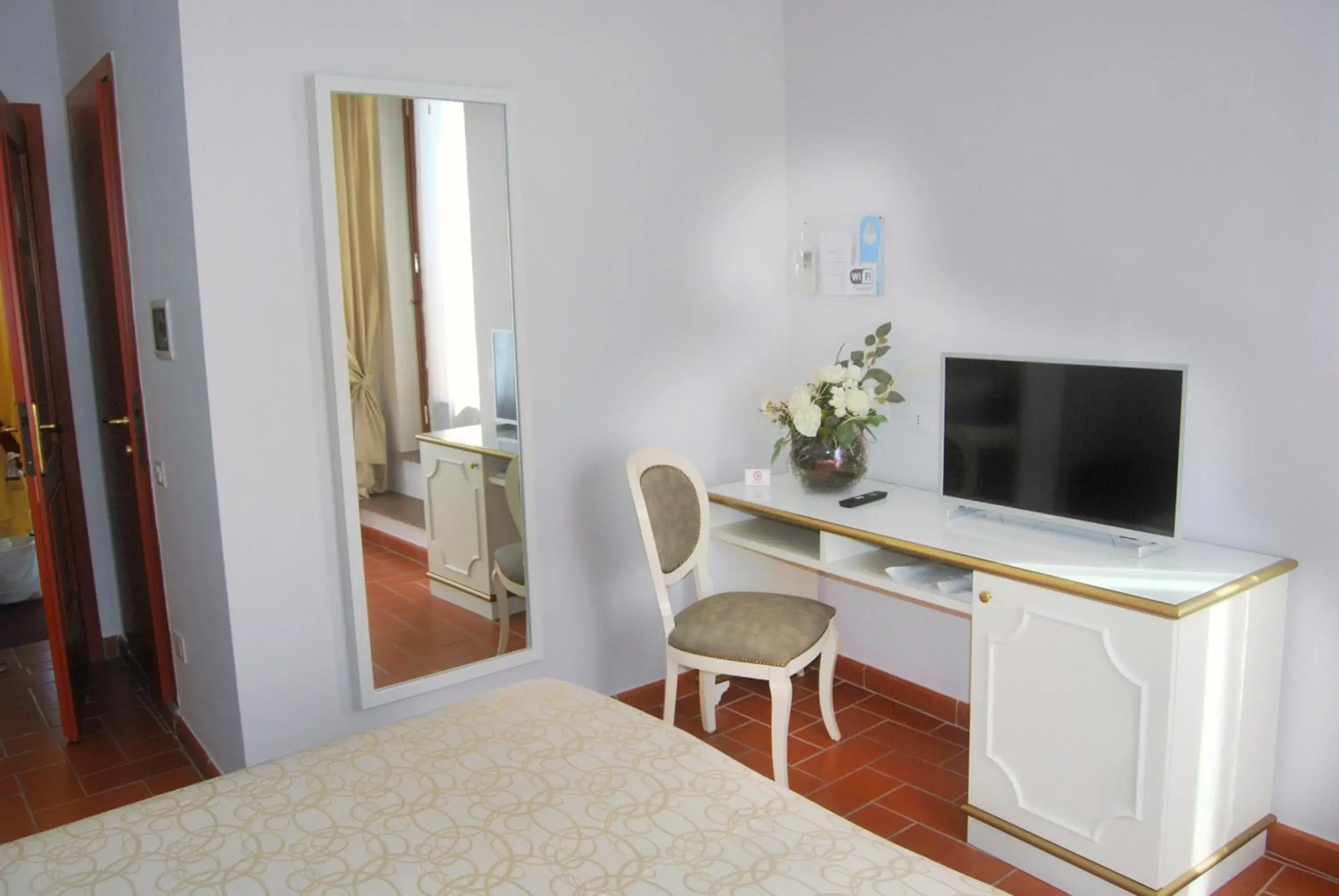 Superior Double or Twin Room in Hotel San Lino Superior Double or Twin Room in Hotel San Lino