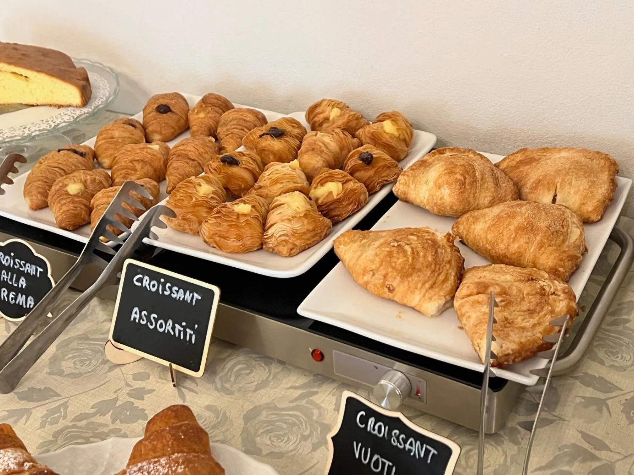Continental breakfast in Hotel San Lino