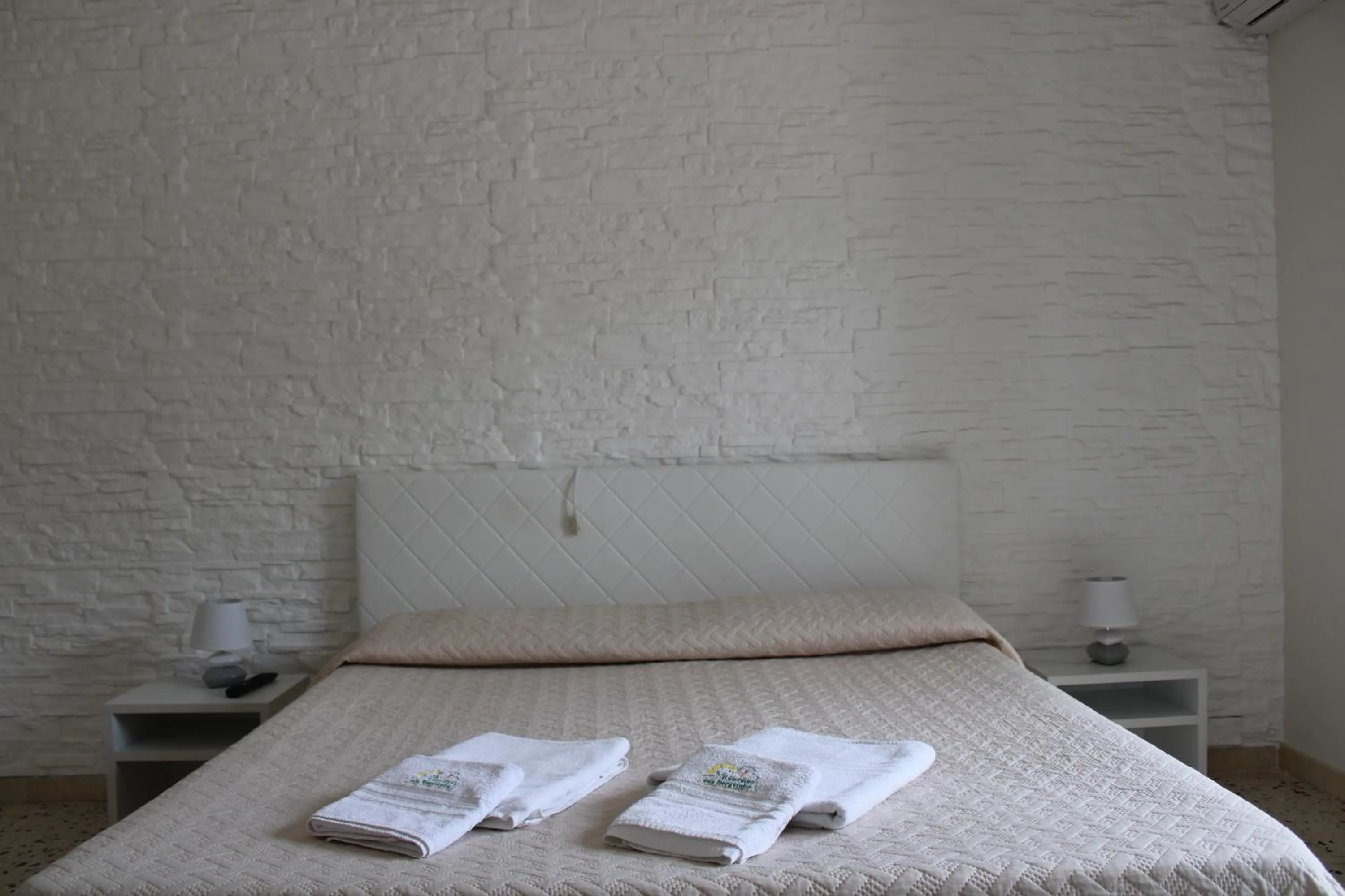 Bed in B&B Il Giardino Delle Meraviglie