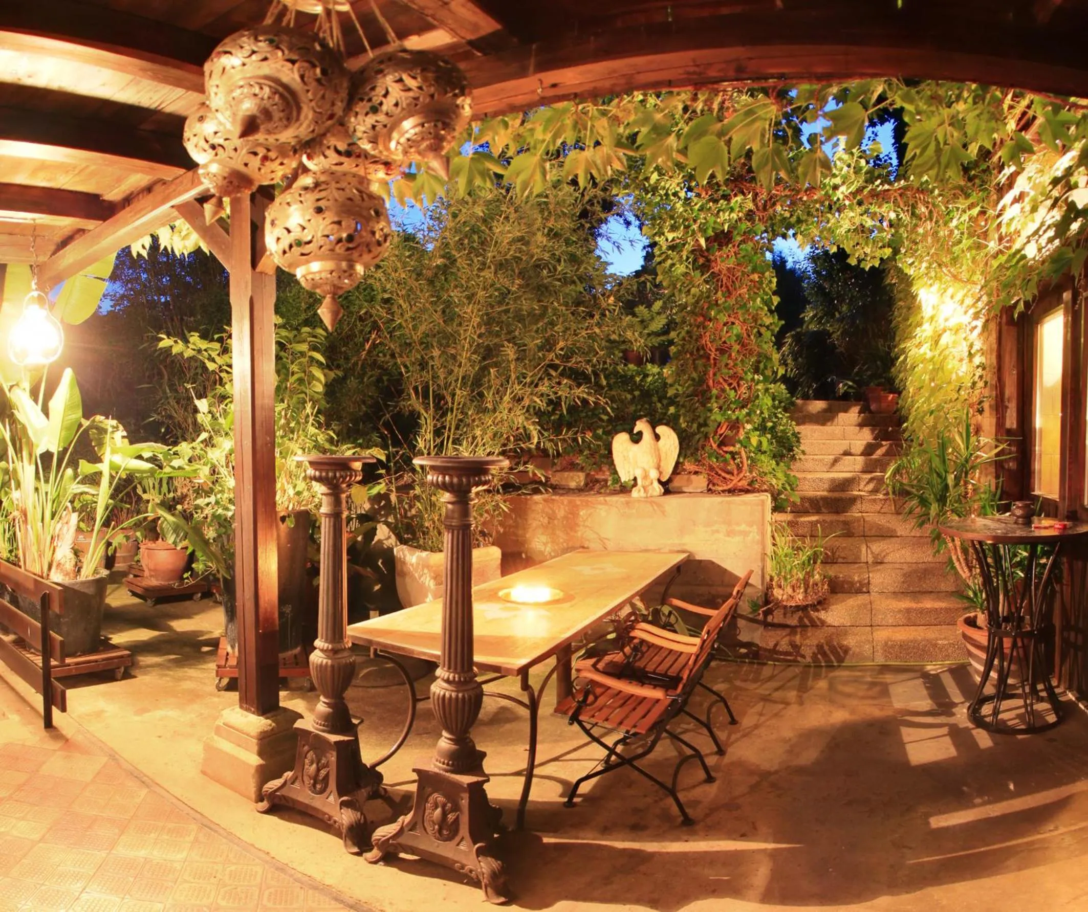 Garden in Bijou Hotel / Love and Romance