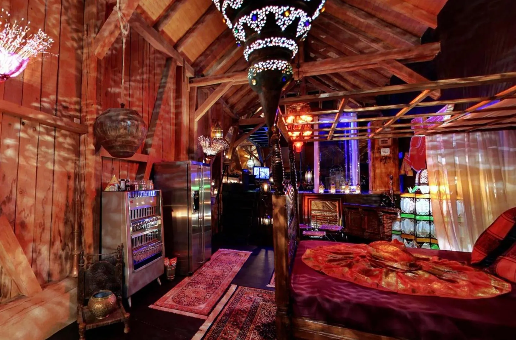 Bed in Bijou Hotel / Love and Romance