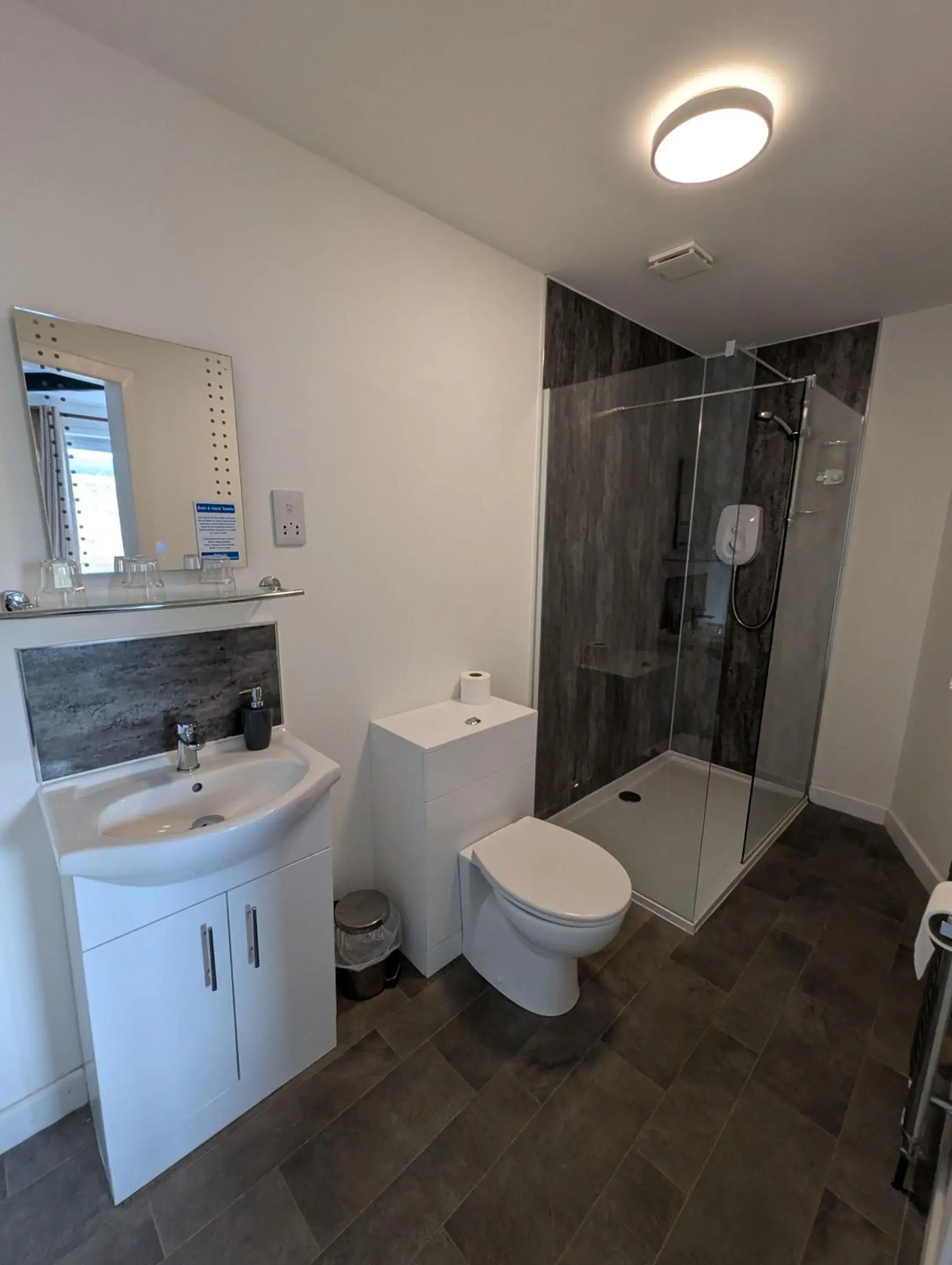 Bedroom in Old North Inn Hotel, Inverness Bedroom in Old North Inn Hotel, Inverness