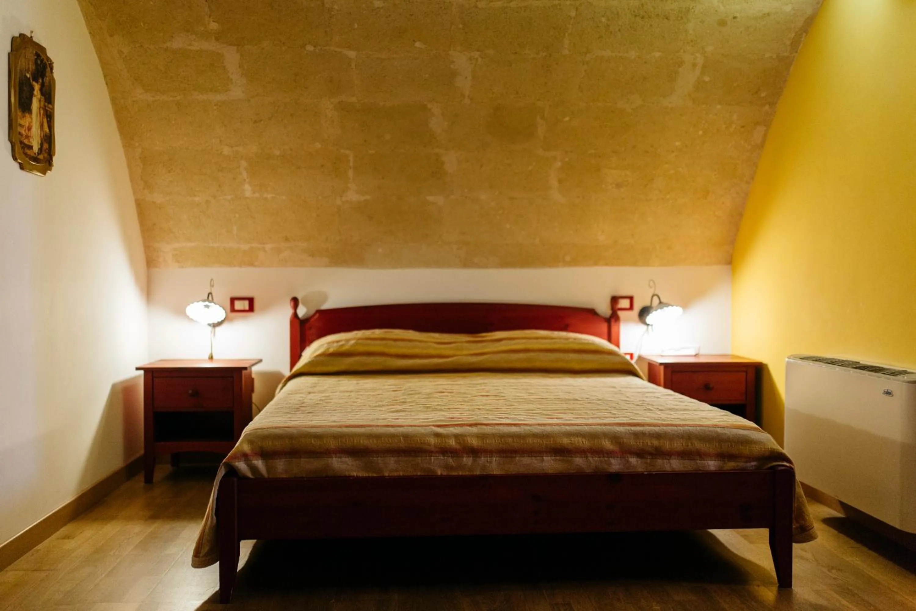 Photo of the whole room, Bed in Residence Del Casalnuovo