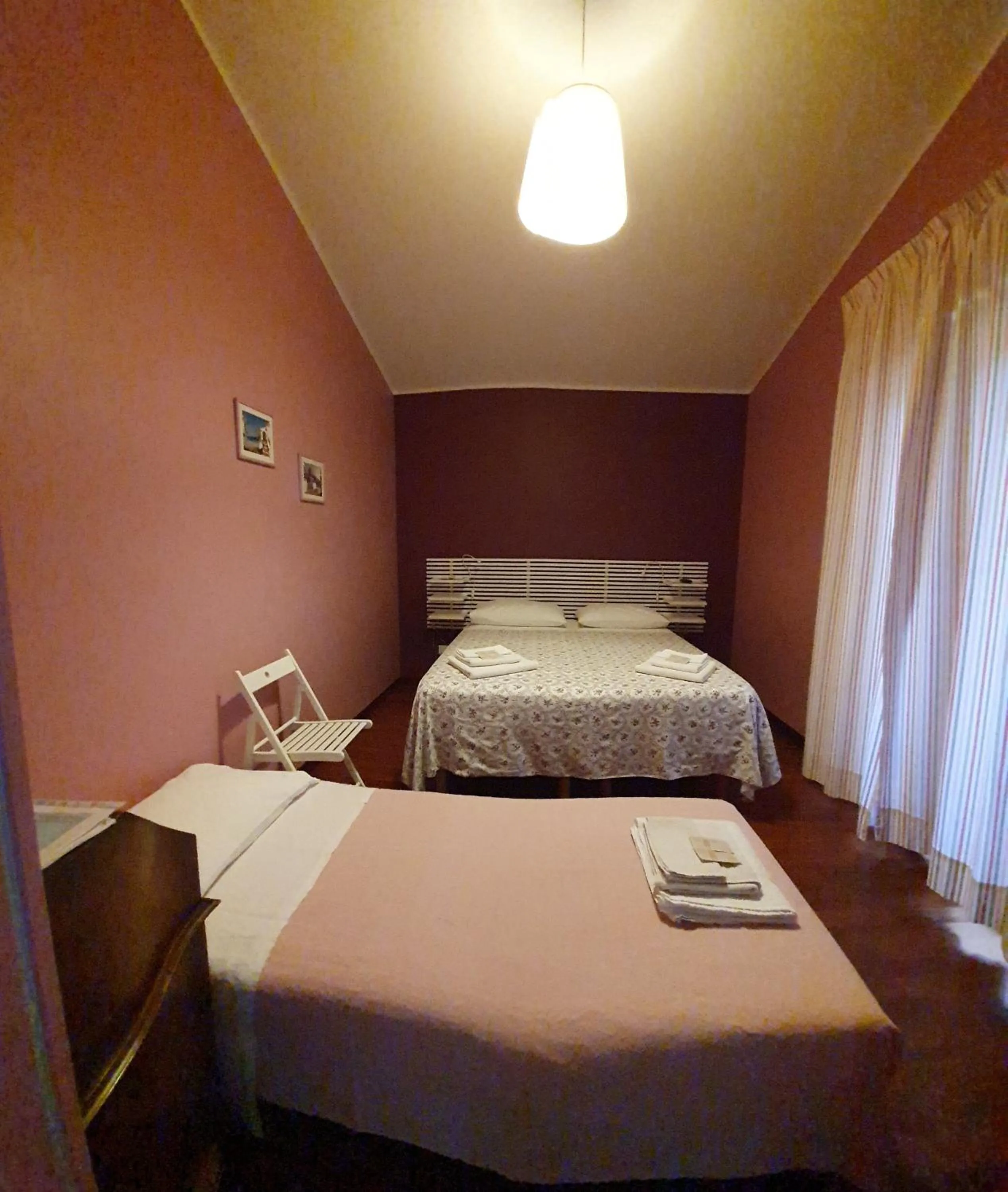 Photo of the whole room, Bed in Acquamarina