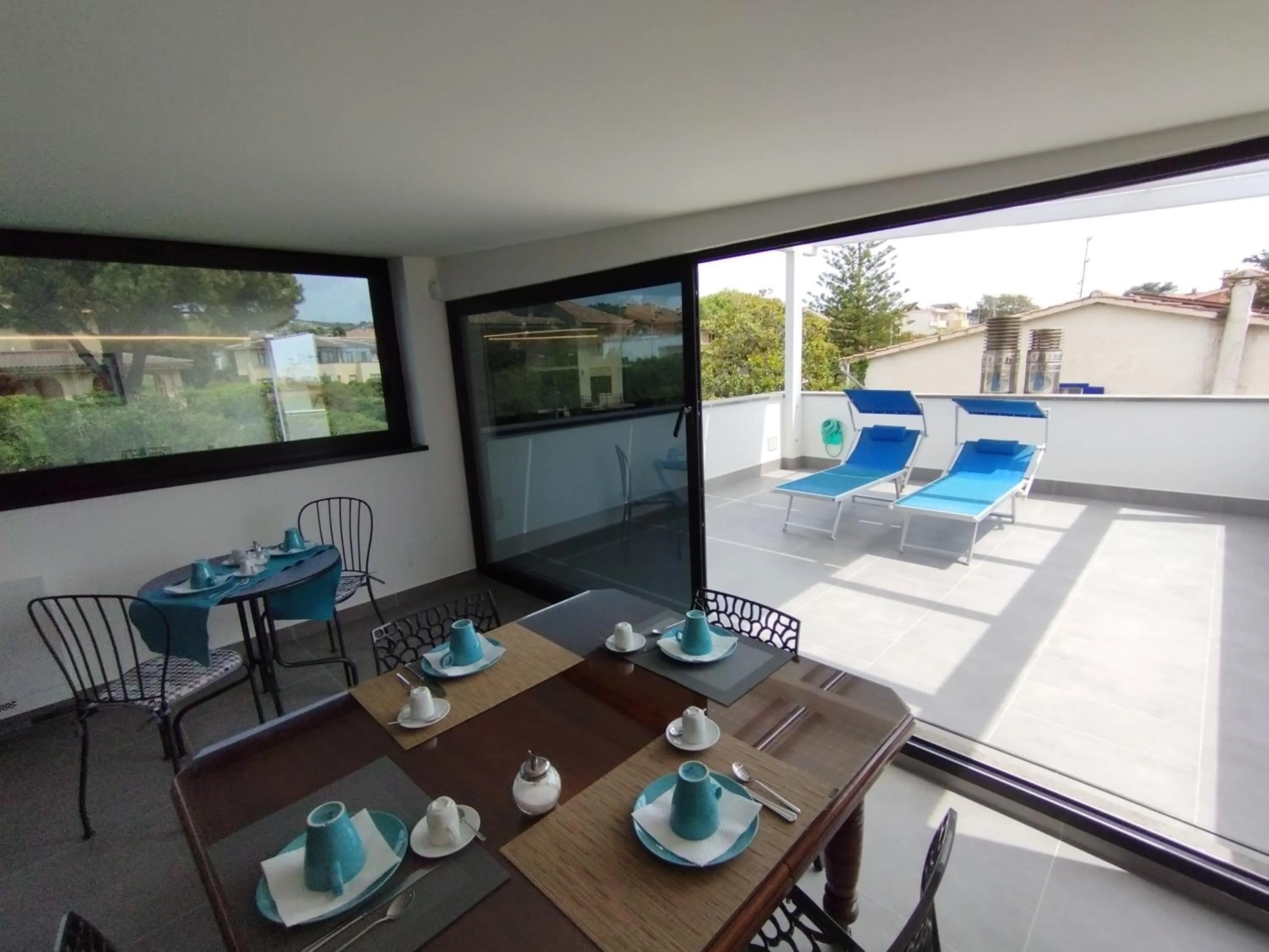 Breakfast in Acquamarina