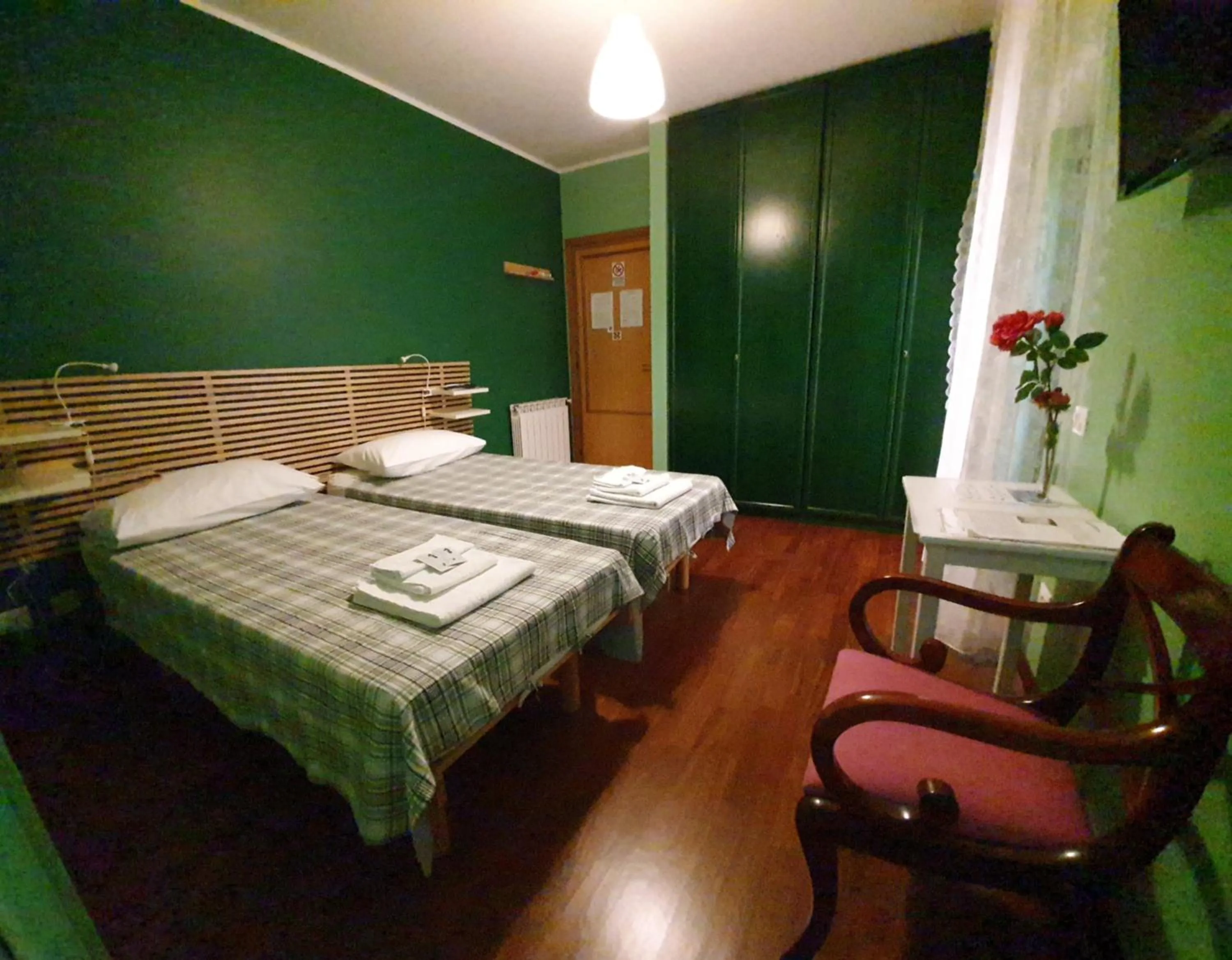 Bedroom, Bed in Acquamarina
