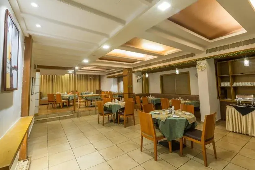 THE SENATE HOTEL THE SENATE HOTEL