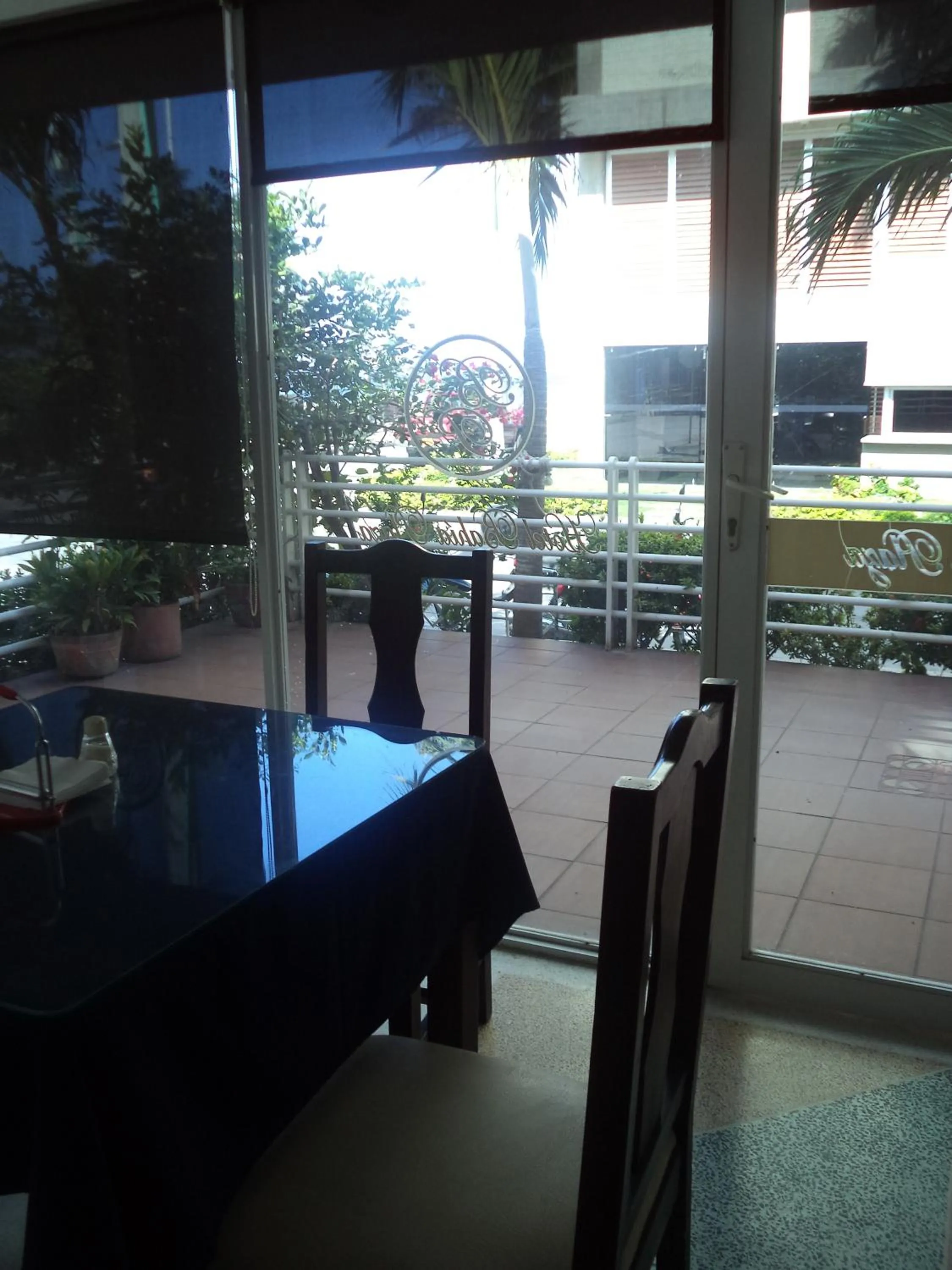 Restaurant/places to eat in Hotel Bahia Plaza