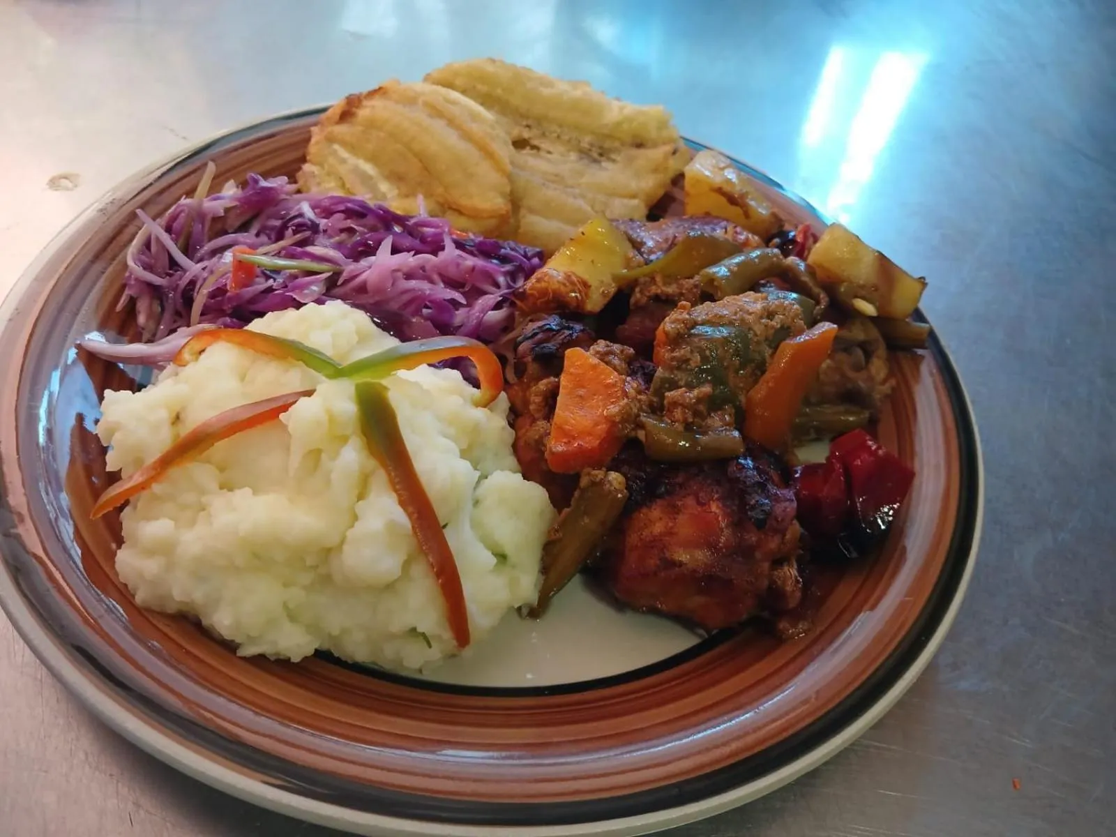 Restaurant/places to eat in Hotel Bahia Plaza