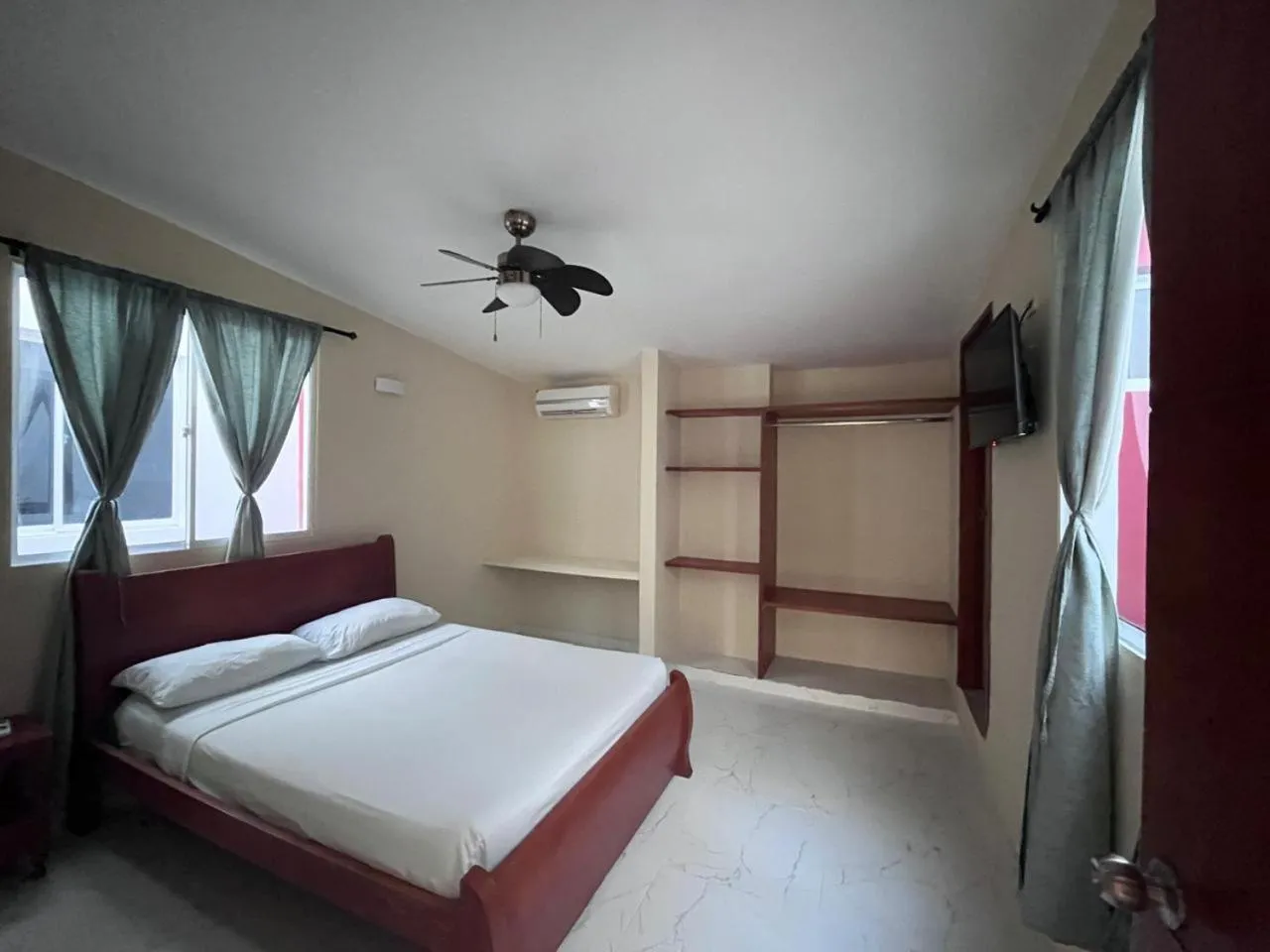 Bed in Hotel Bahia Plaza