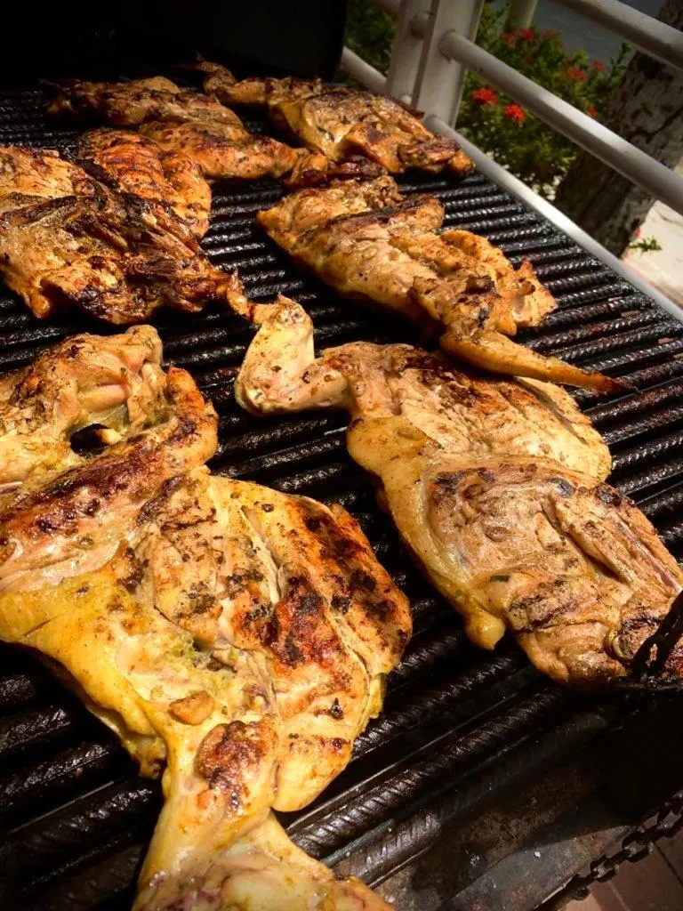 Restaurant/places to eat in Hotel Bahia Plaza