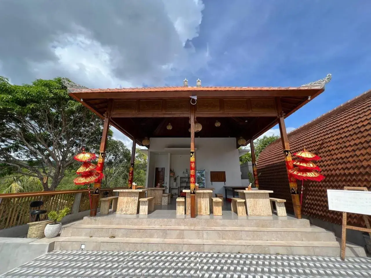 Restaurant/places to eat in Innora Jungle Resort And Spa Restaurant/places to eat in Innora Jungle Resort And Spa