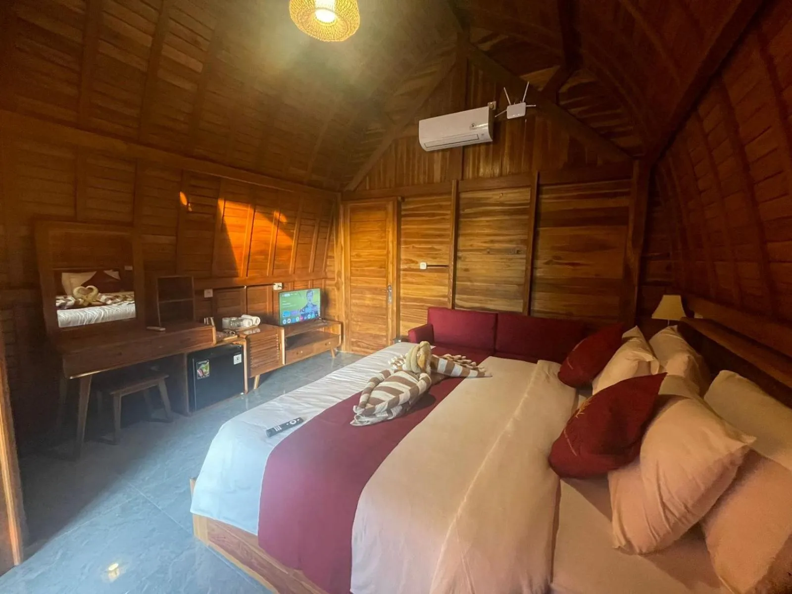 Bed in Innora Jungle Resort And Spa