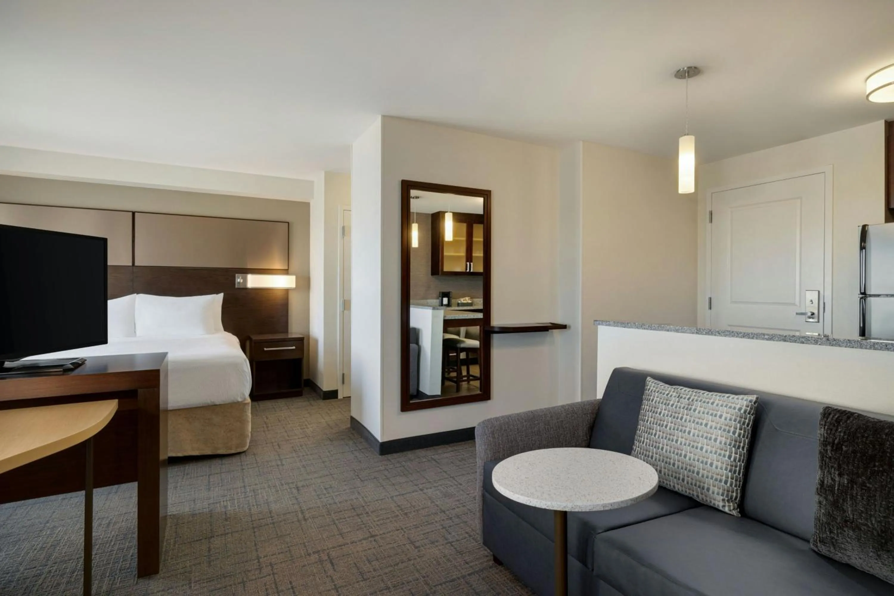 Photo of the whole room, Bed in Residence Inn by Marriott Chicago Wilmette/Skokie