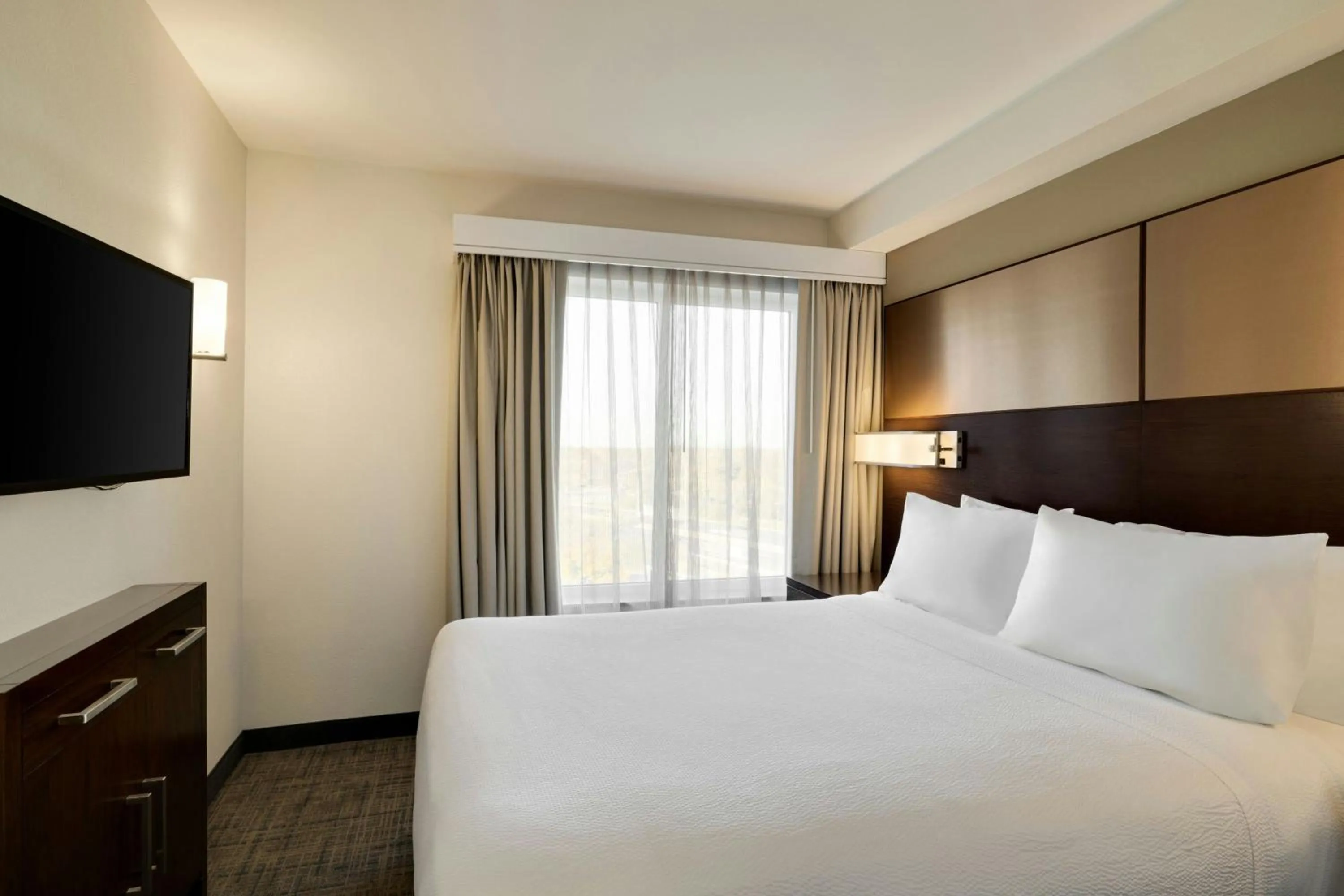 Bedroom, Bed in Residence Inn by Marriott Chicago Wilmette/Skokie