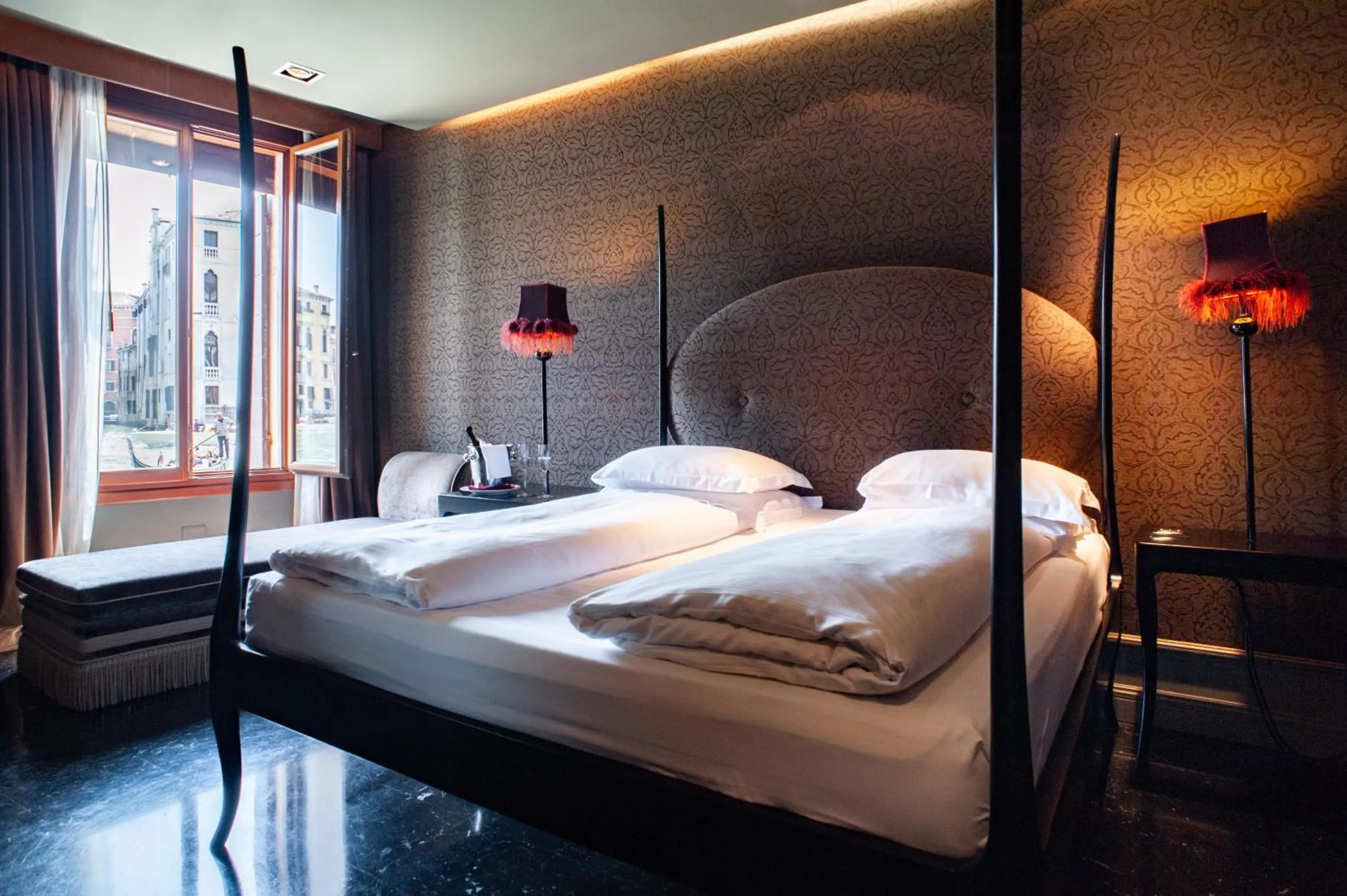 Photo of the whole room, Bed in Hotel Palazzo Barbarigo Sul Canal Grande