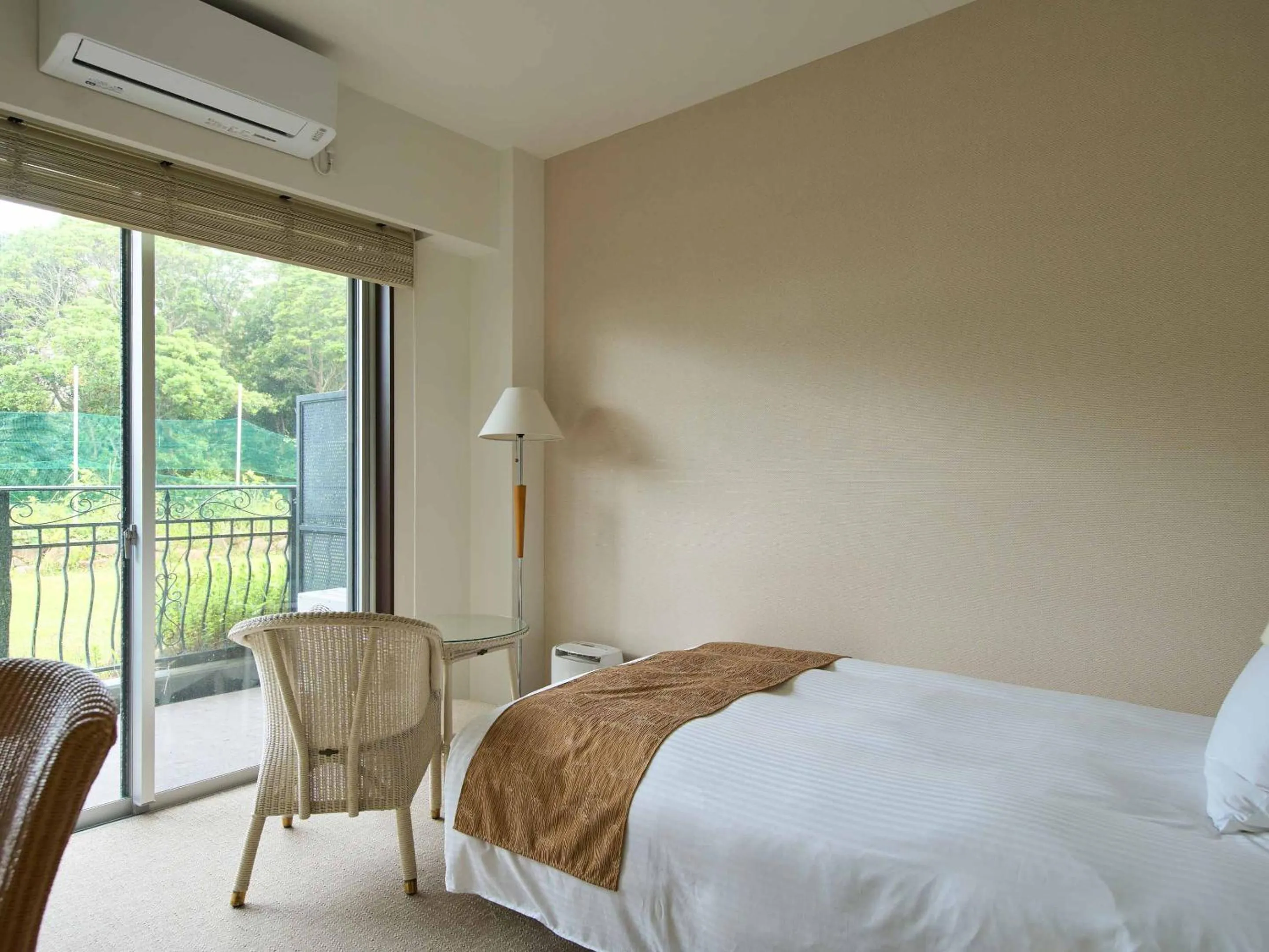 Photo of the whole room, Bed in Hotel Holistic Resort Wakayama