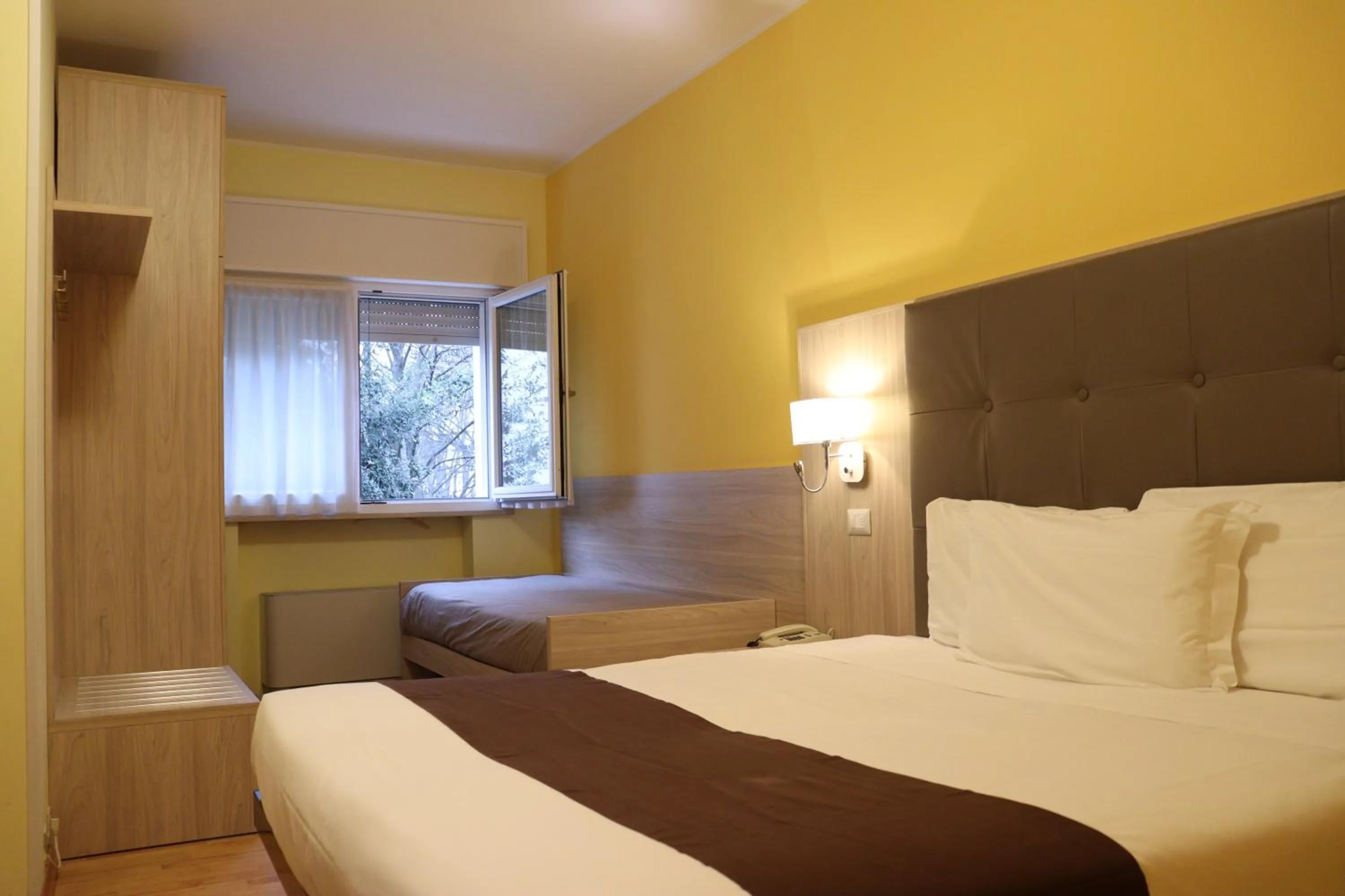 Bed in Hotel Montereale