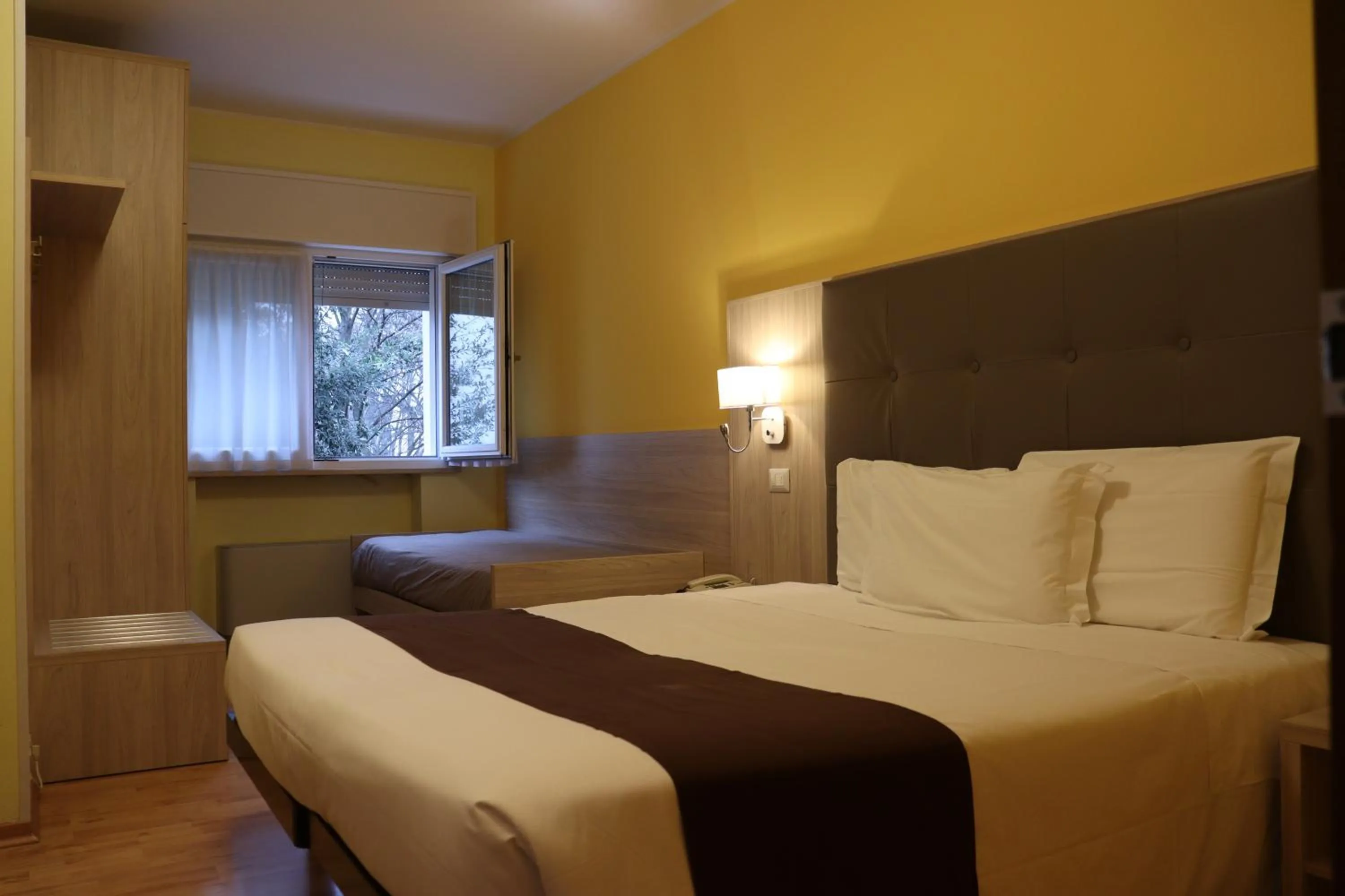 Bed in Hotel Montereale