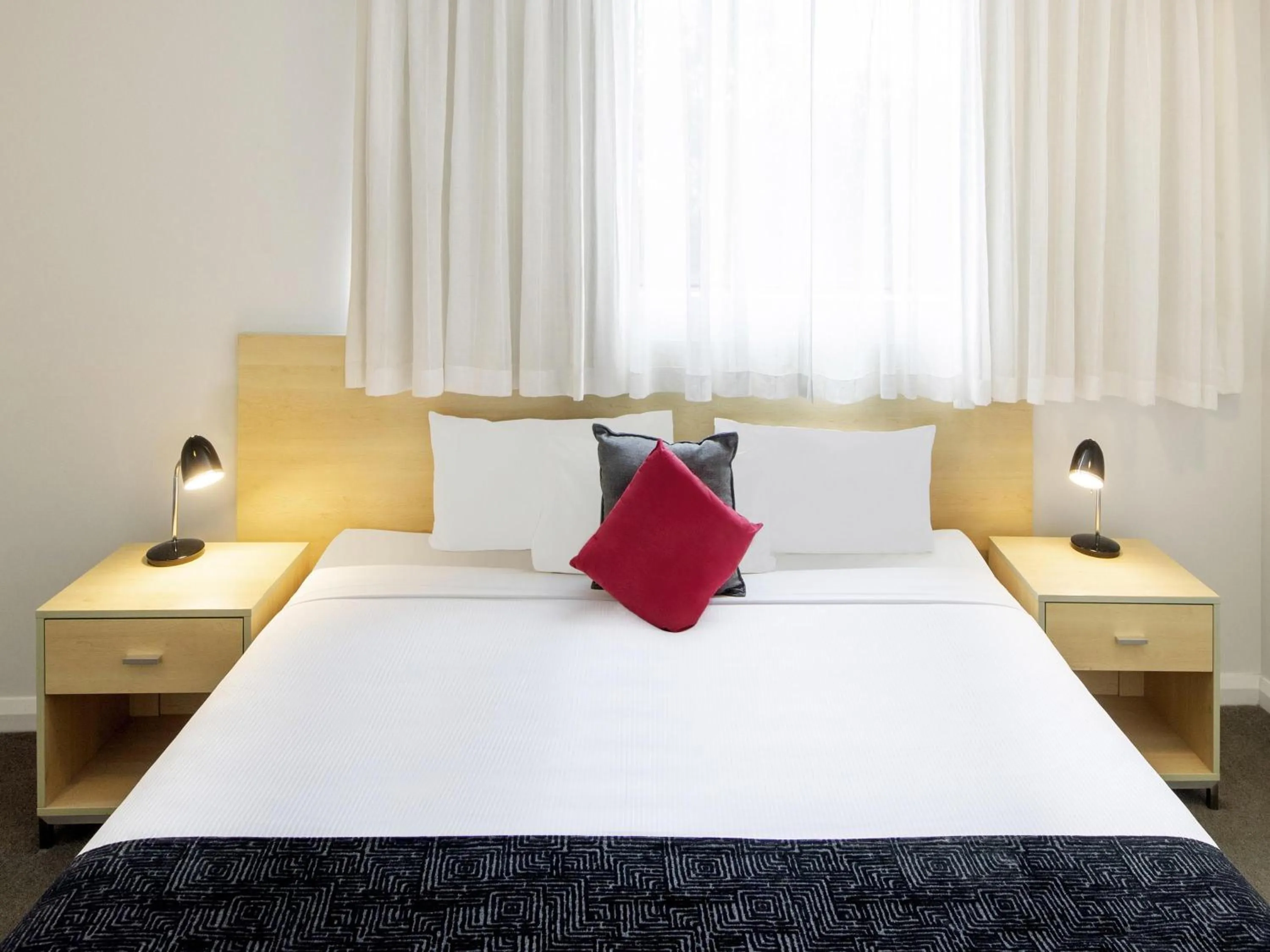 Bedroom, Bed in Mantra Castle Hill Sydney, an Accor Hotel