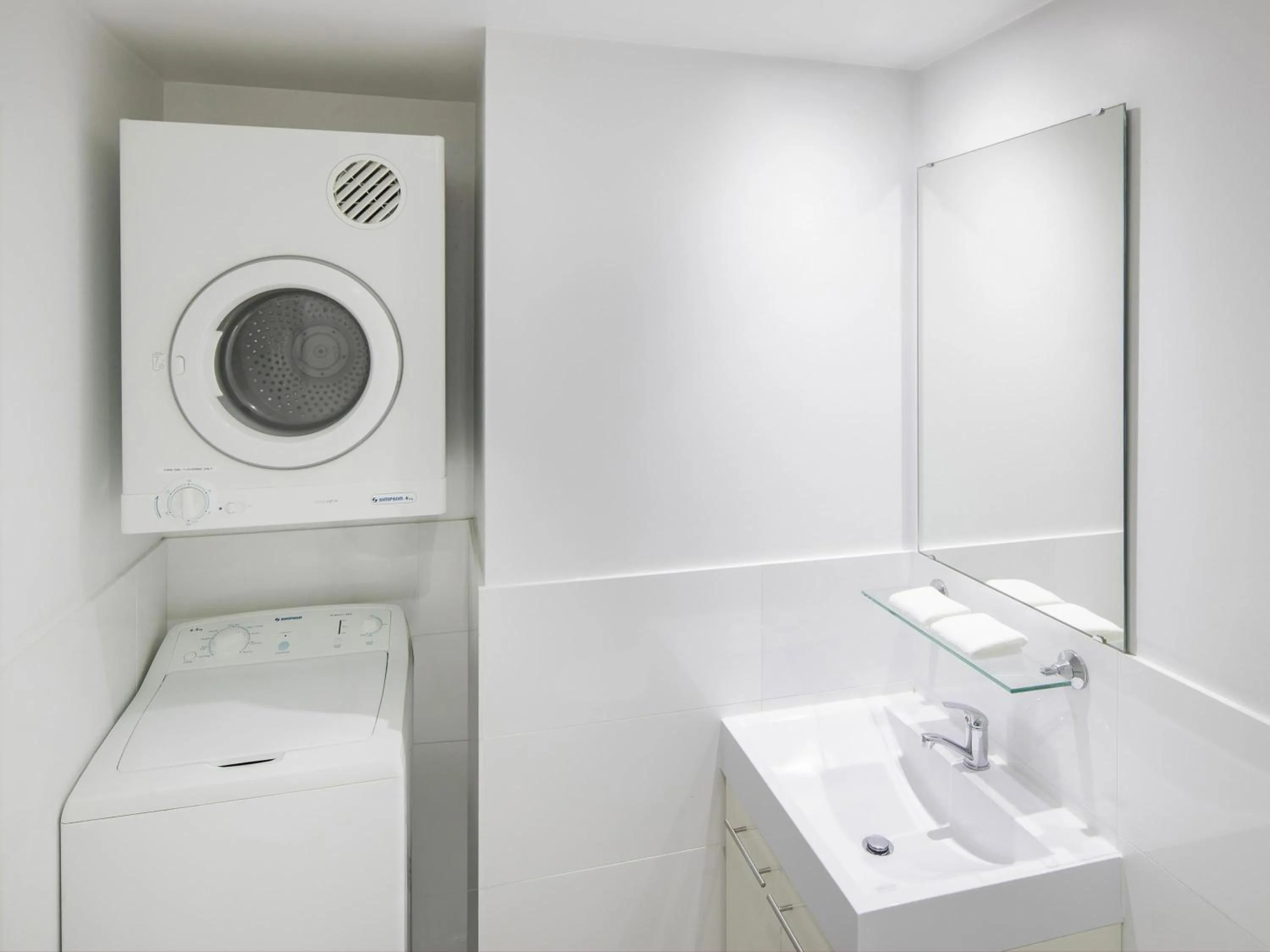 Bedroom in Mantra Castle Hill Sydney, an Accor Hotel