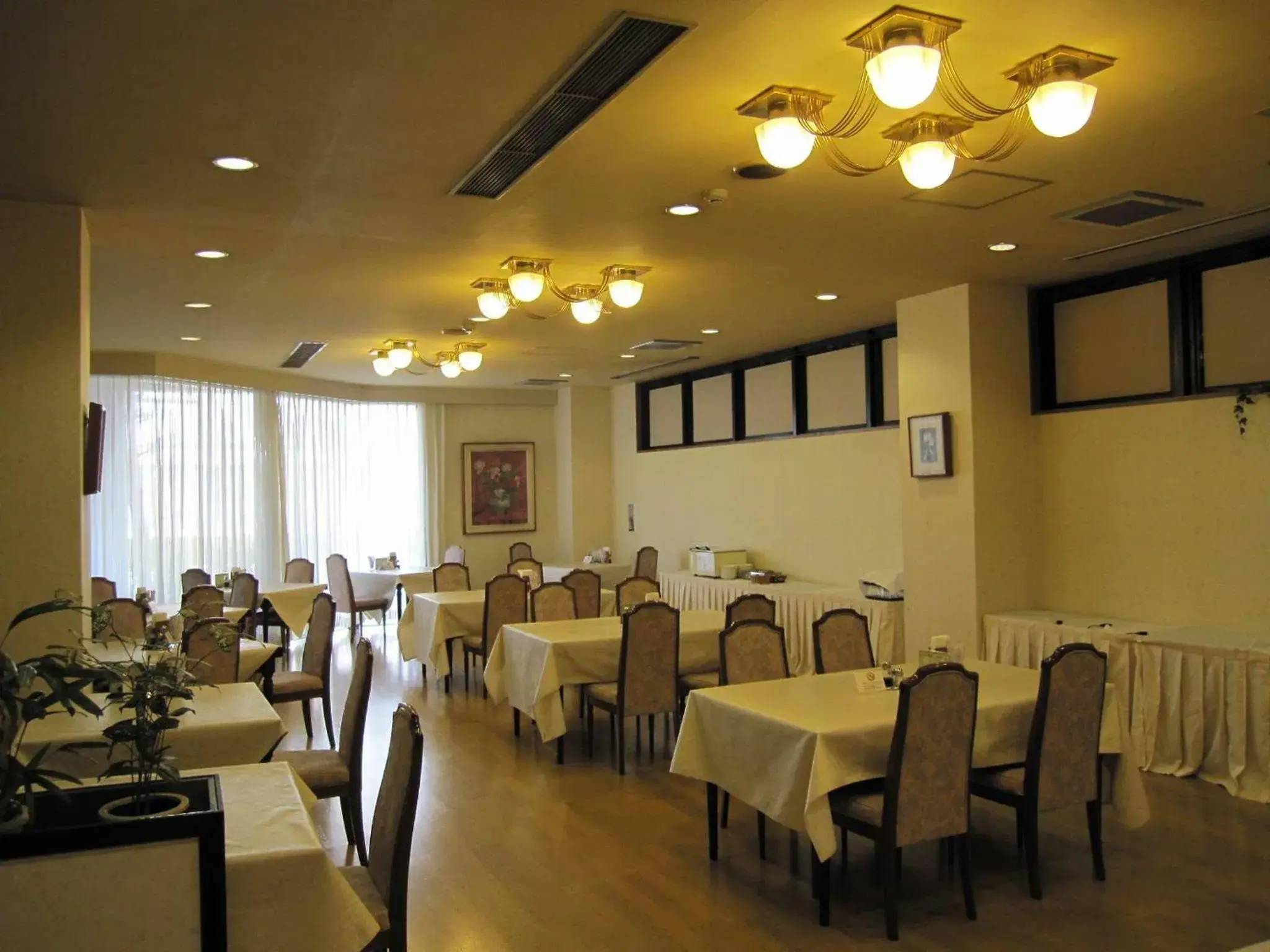Restaurant/places to eat in Shingu UI Hotel Restaurant/places to eat in Shingu UI Hotel