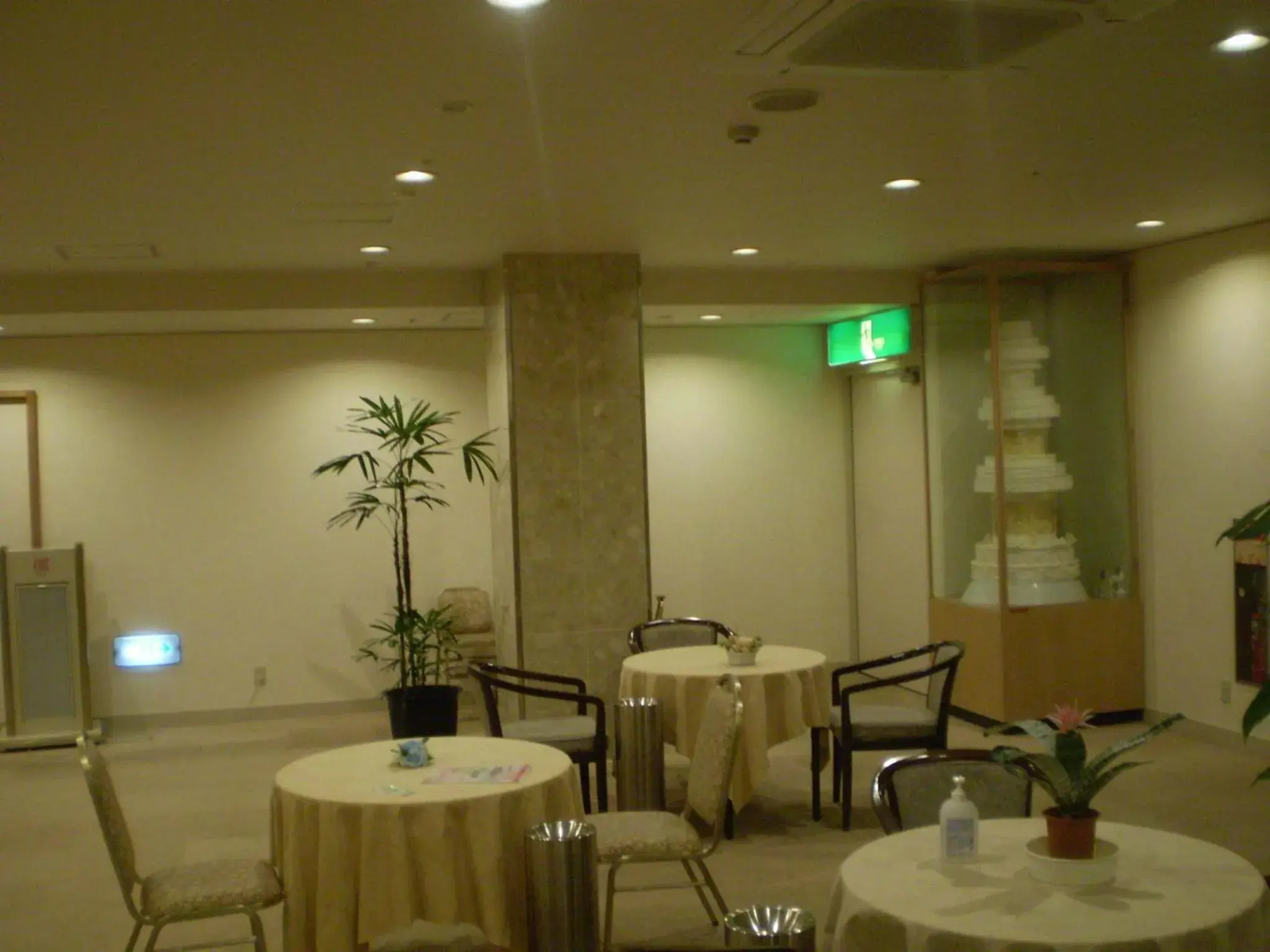 Lounge or bar in Shingu UI Hotel Lounge or bar in Shingu UI Hotel