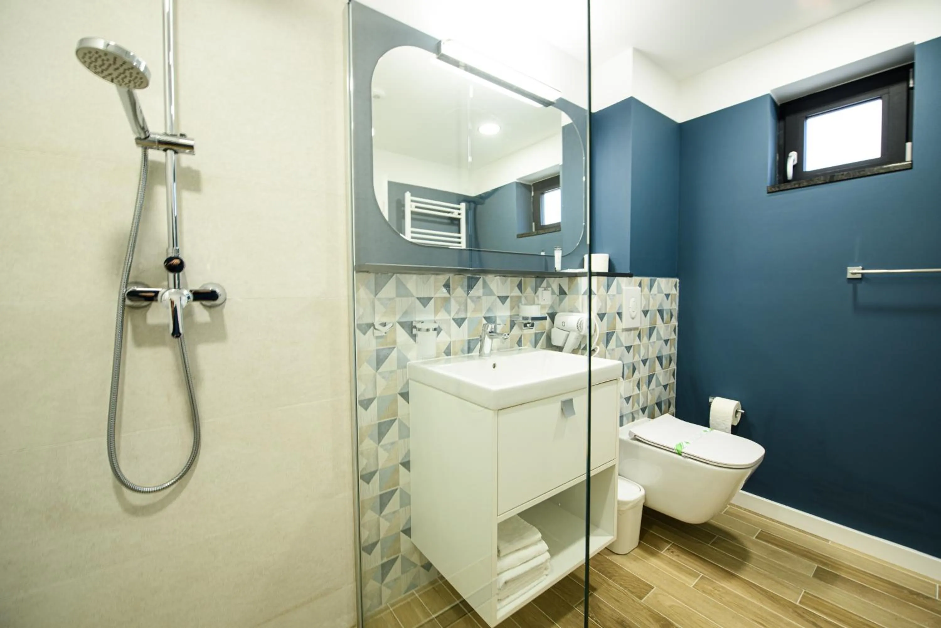 Shower in Vila Sarisa