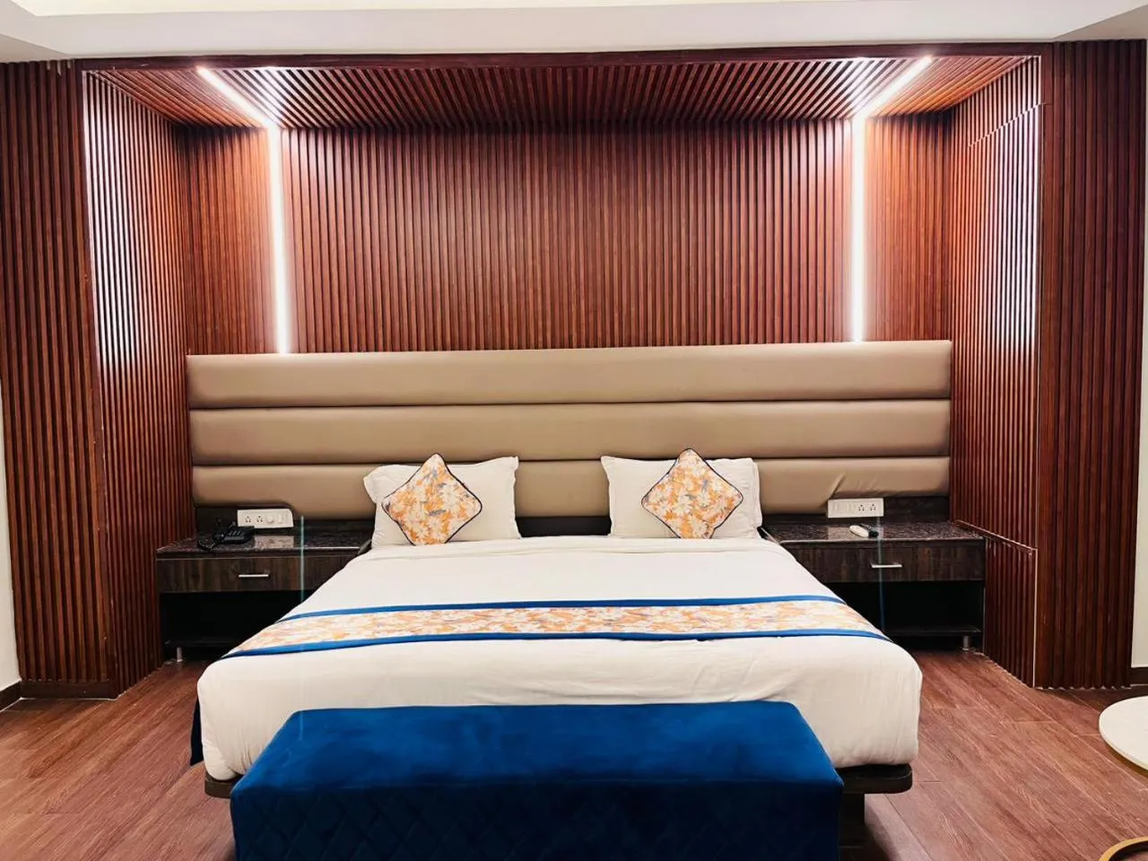 Bedroom, Bed in Hotel Myriad