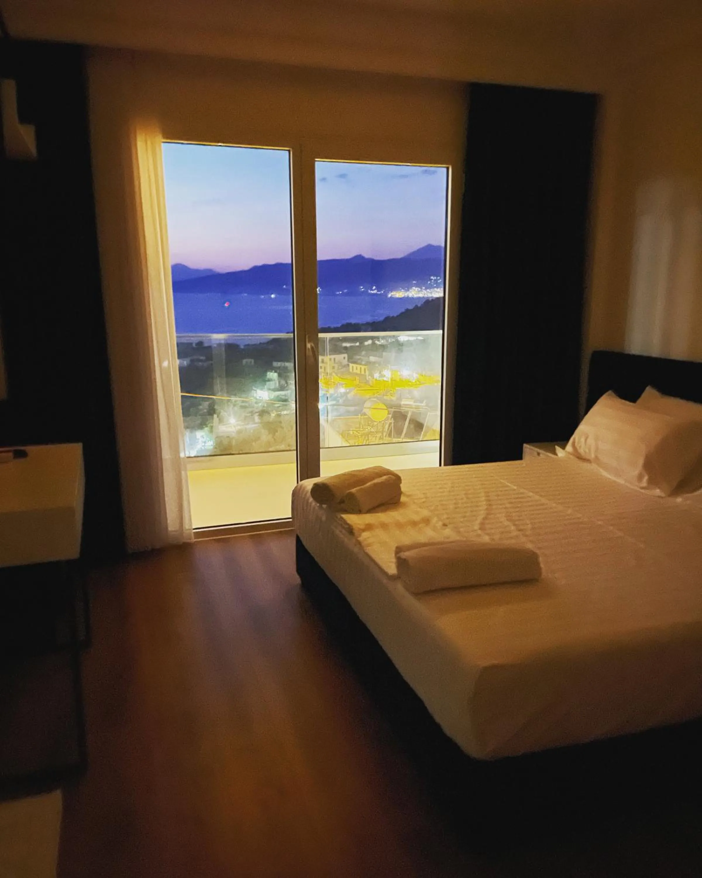 City view, Bed in SEA & LAKE VIEW VILLA