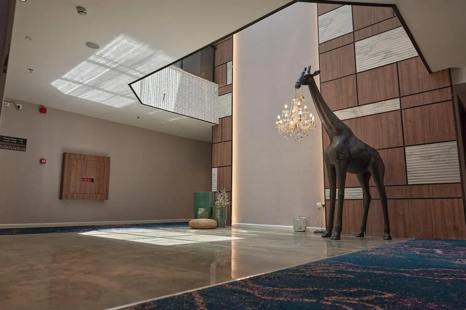 Property building in Marvelous Hotel Property building in Marvelous Hotel