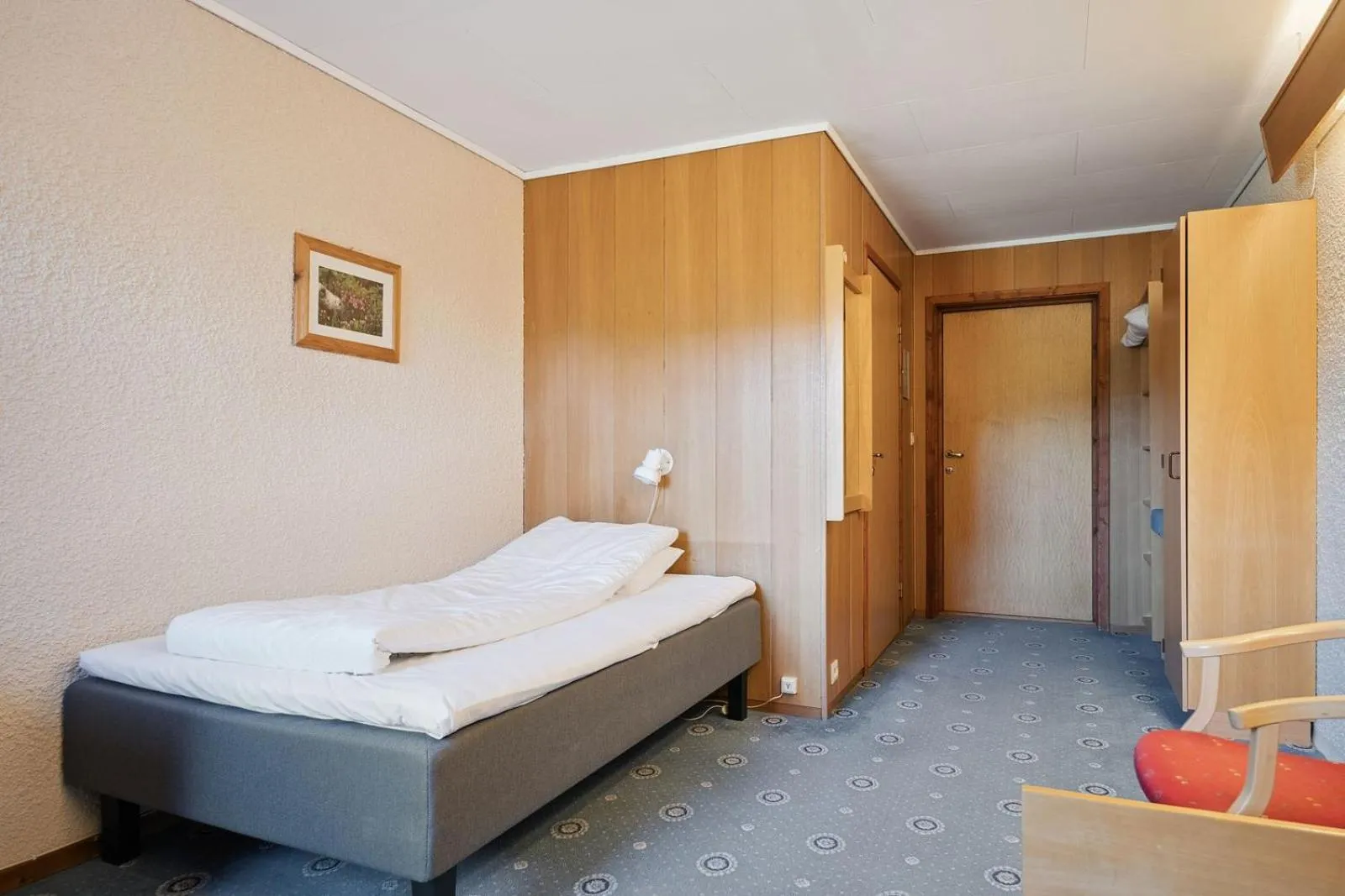 Photo of the whole room, Bed in Heia Gjestegård