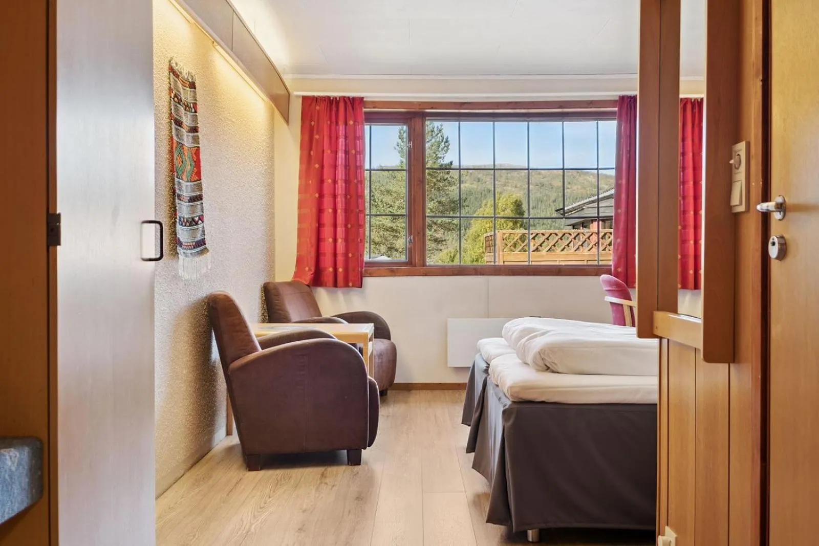 Photo of the whole room, Bed in Heia Gjestegård