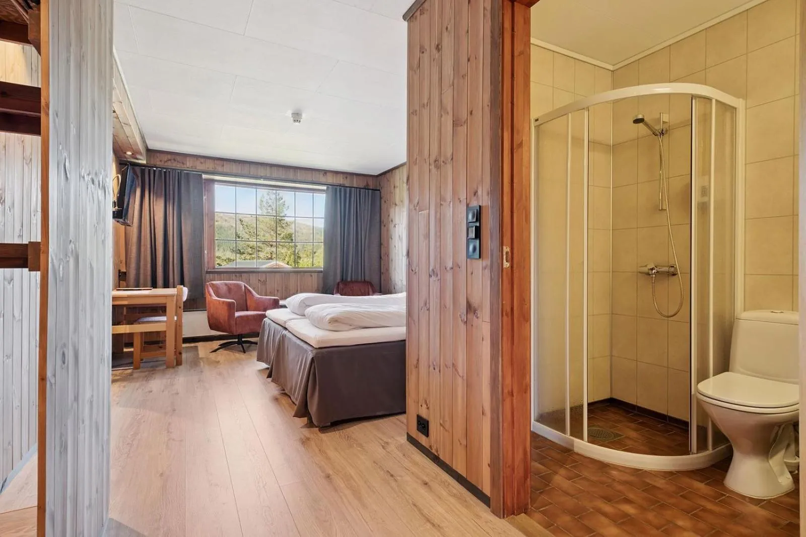 Photo of the whole room, Bed in Heia Gjestegård