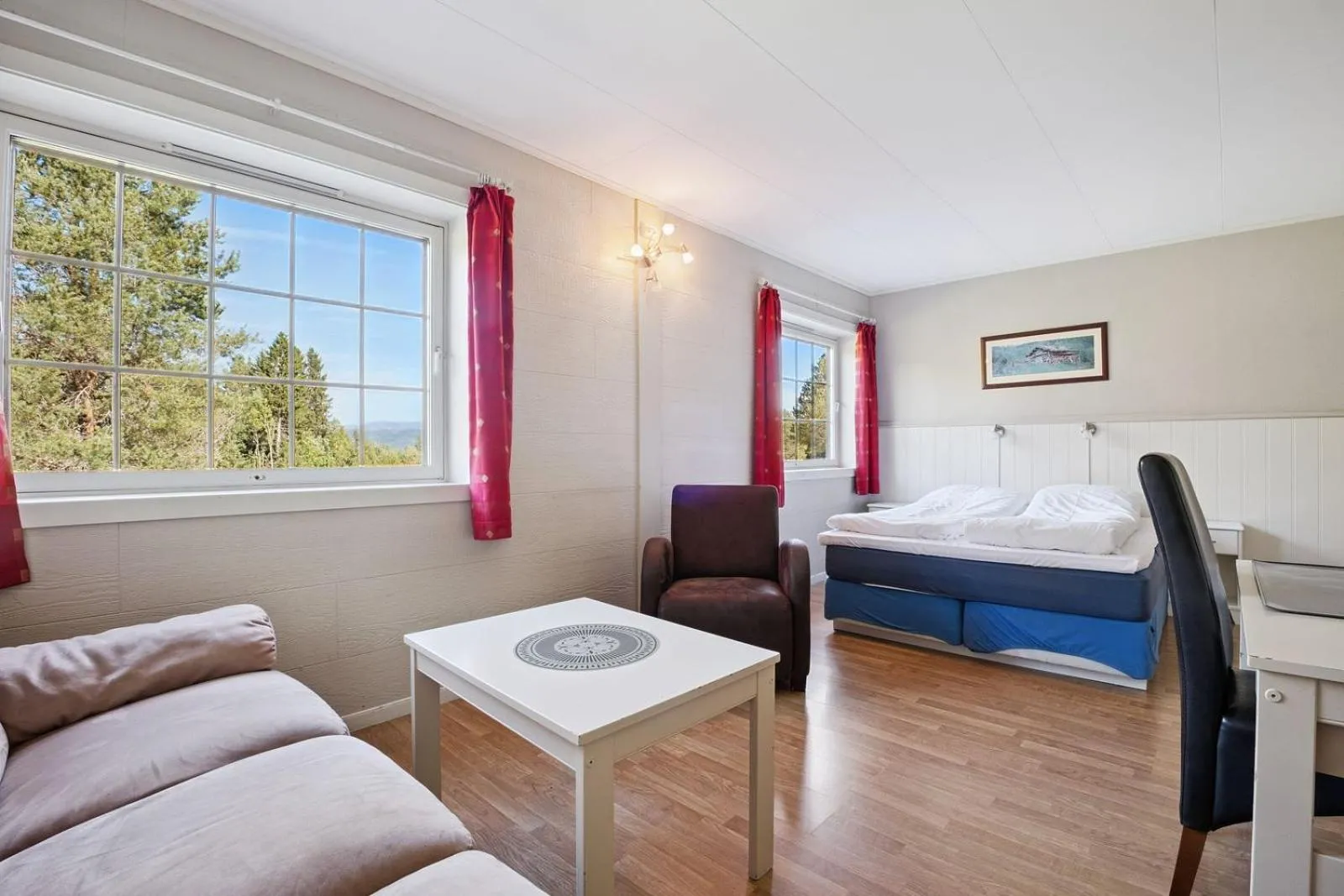 Photo of the whole room, Bed in Heia Gjestegård