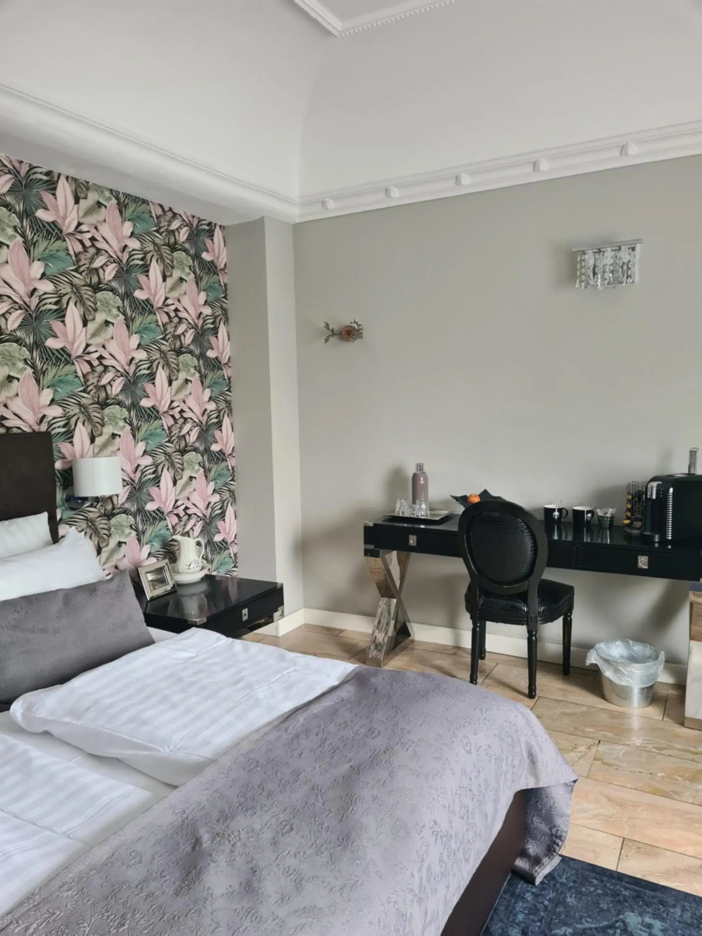 Photo of the whole room, Bed in Villahotel Rheinblick Photo of the whole room, Bed in Villahotel Rheinblick