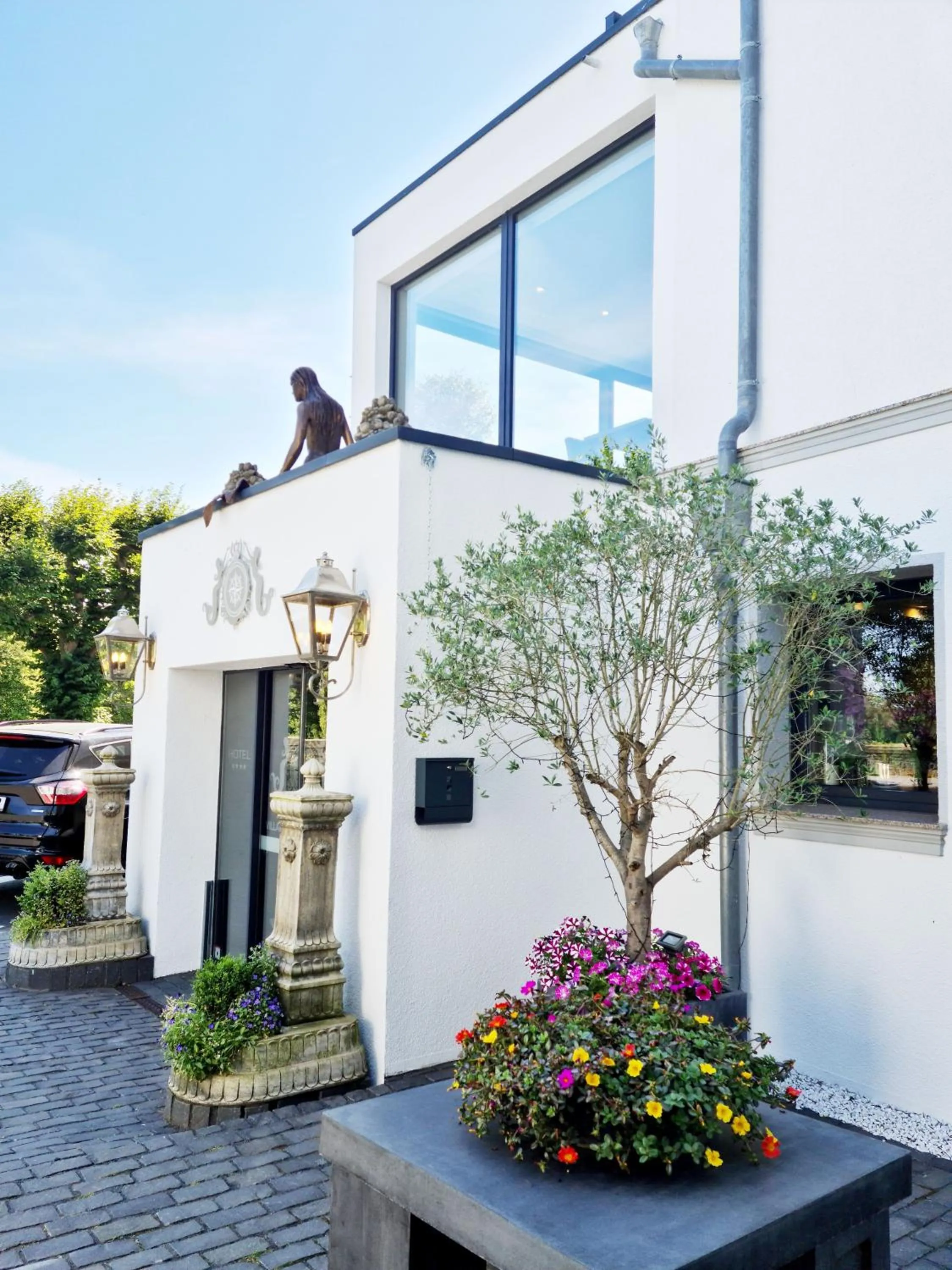 Property building in Villahotel Rheinblick