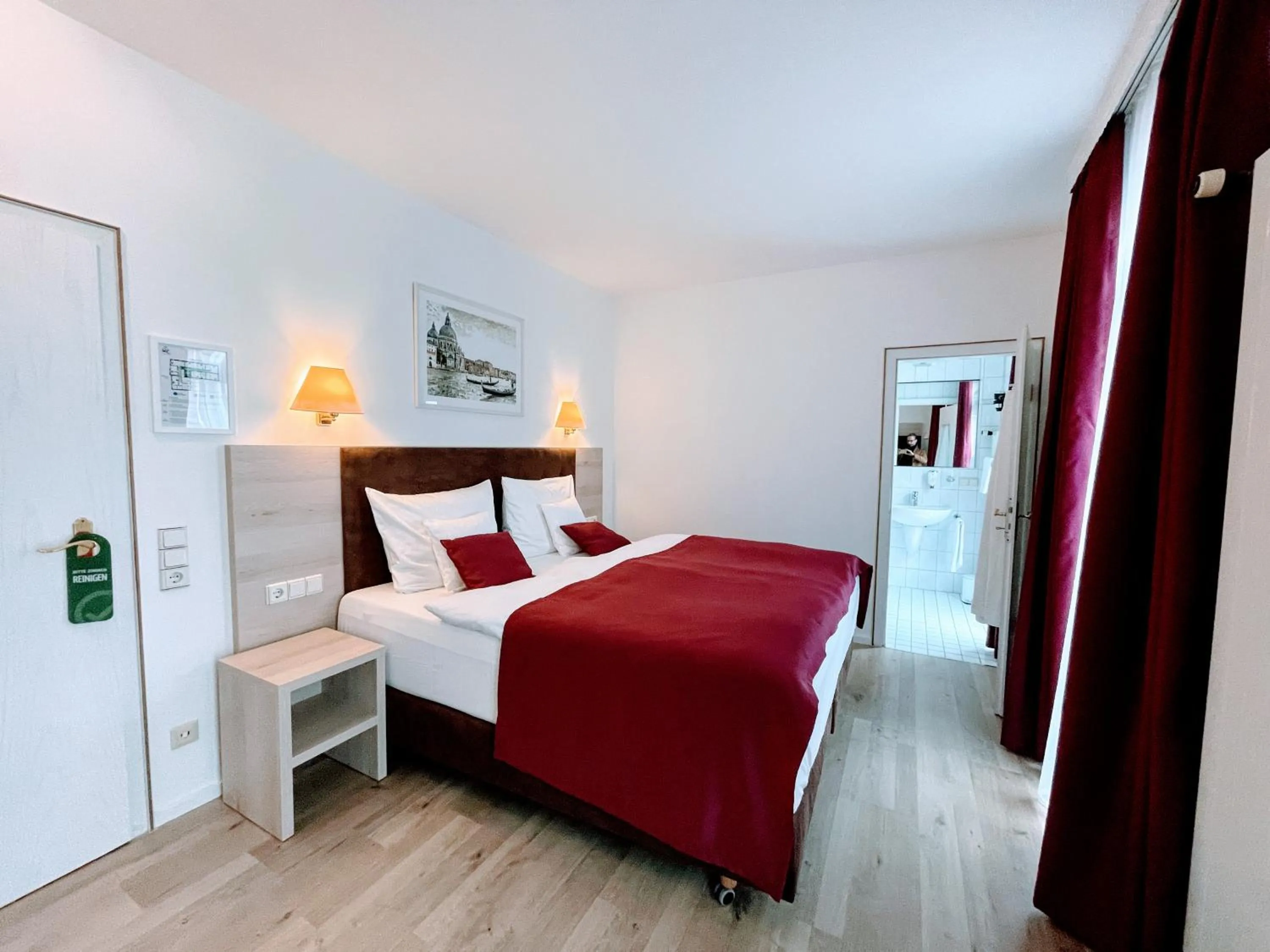 Photo of the whole room, Bed in Das Hotel Krone