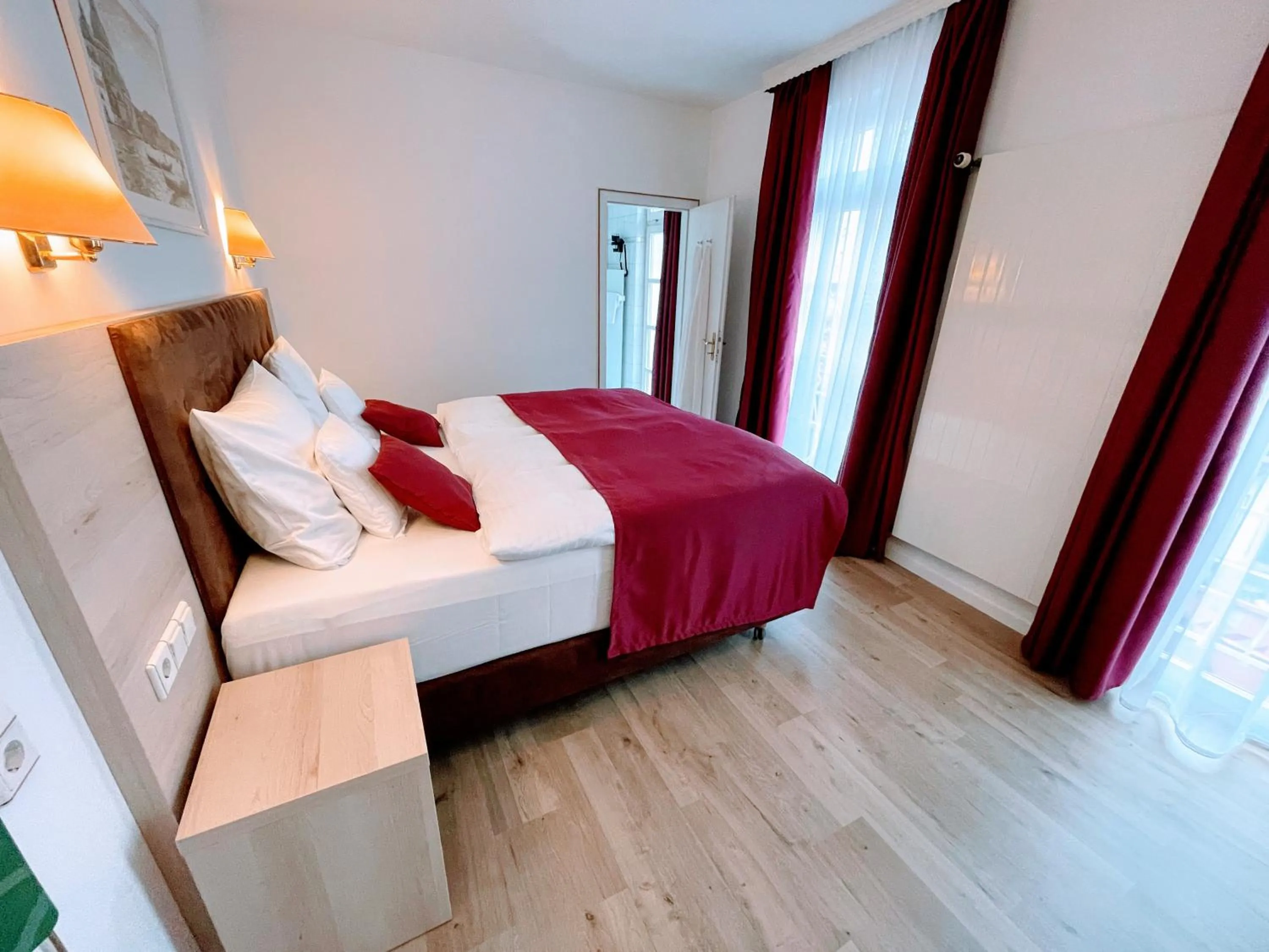 Photo of the whole room, Bed in Das Hotel Krone