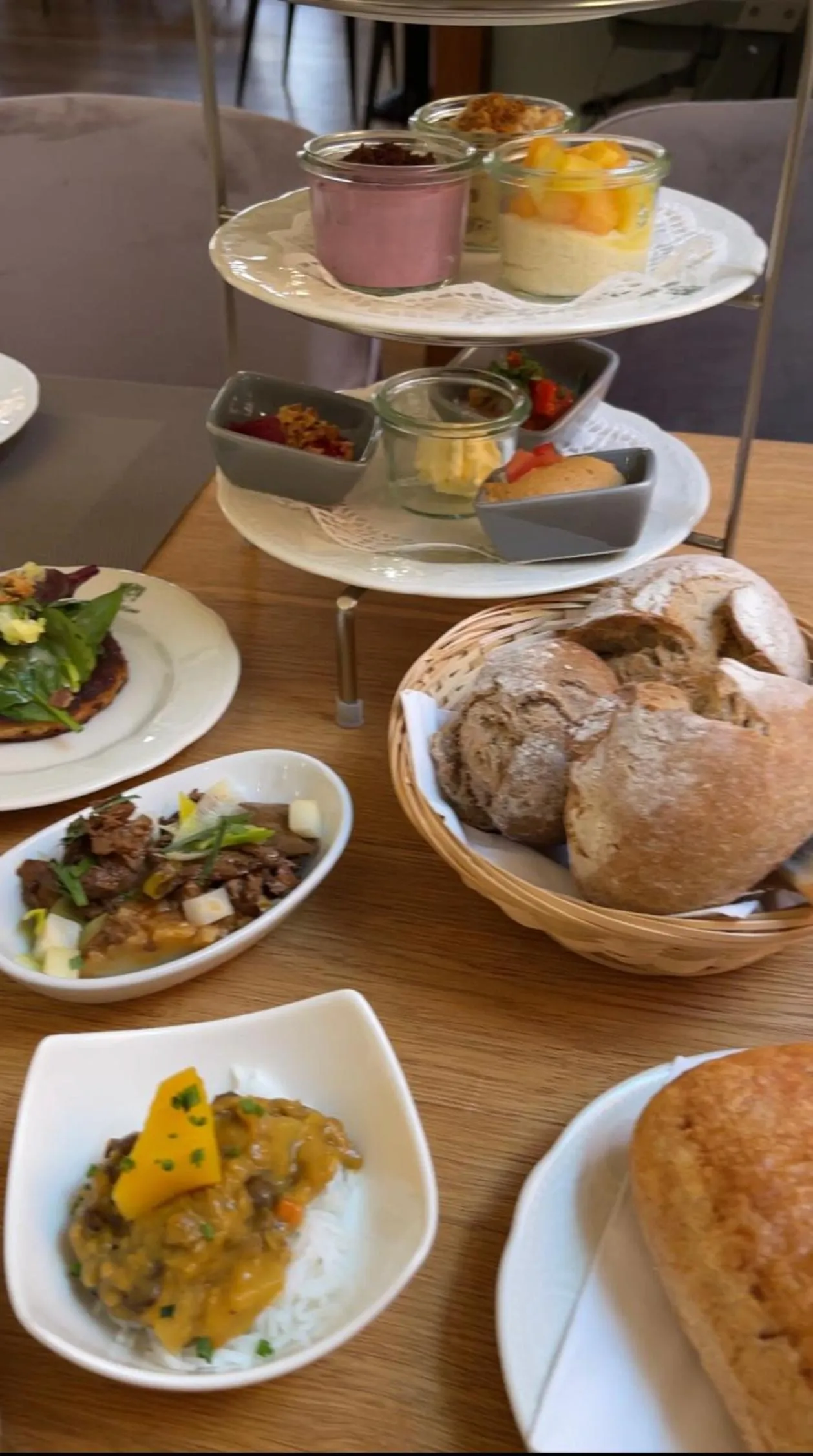 Food and drinks in Das Hotel Krone