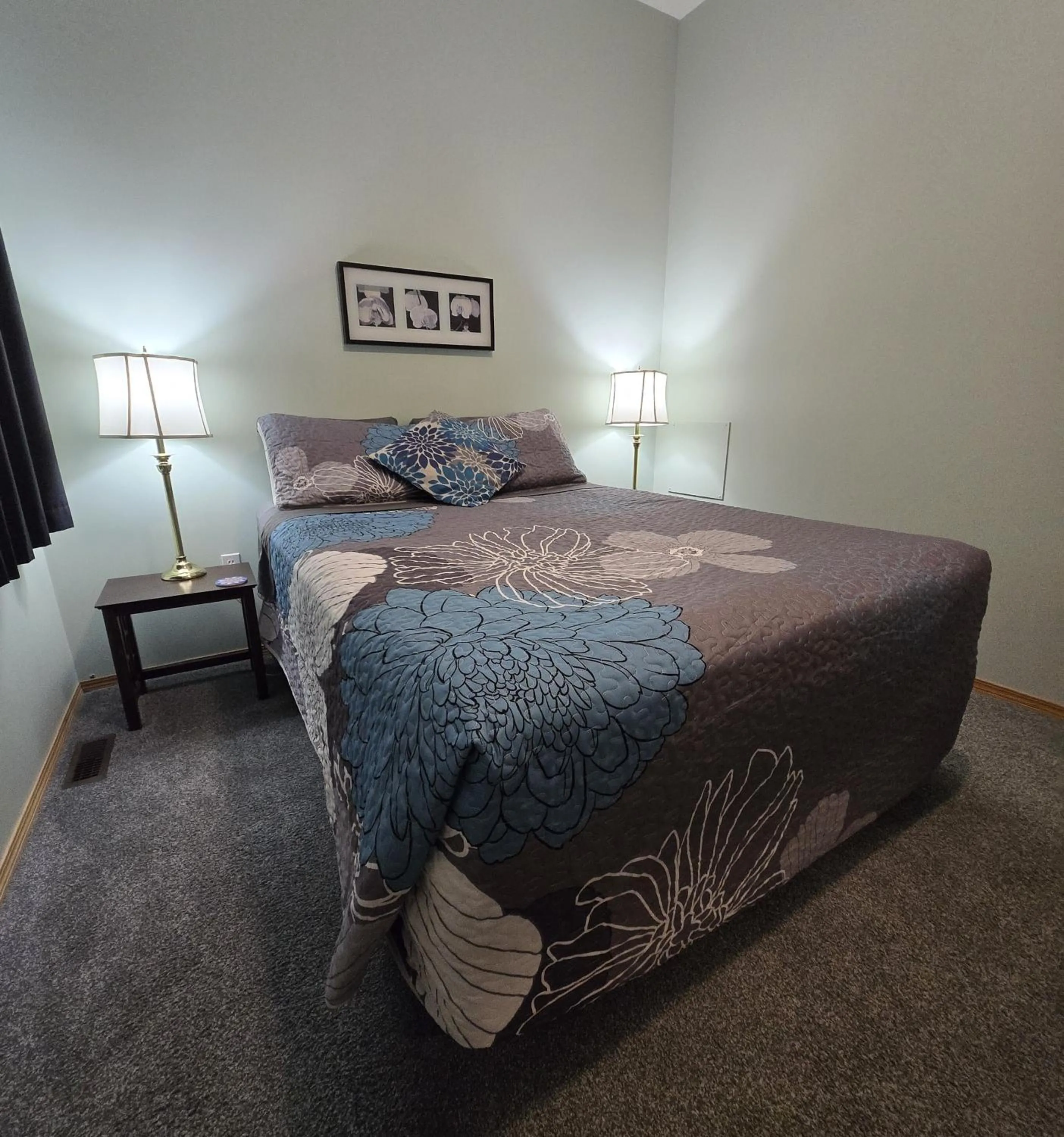 Bed in NEWCASTLE COUNTRY INN