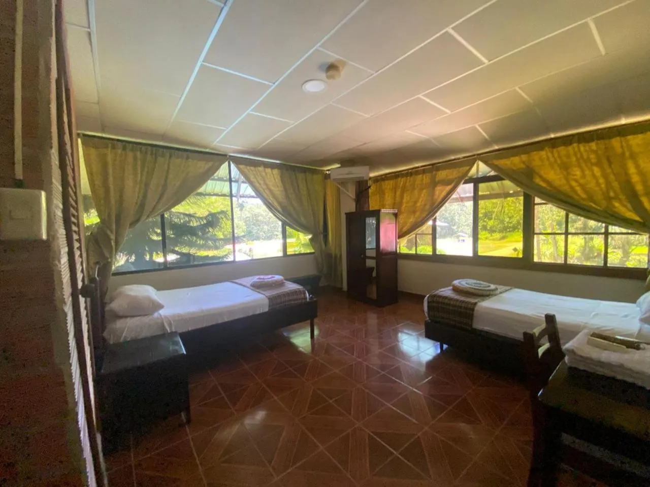Bed in Grand Selva Lodge & Tours