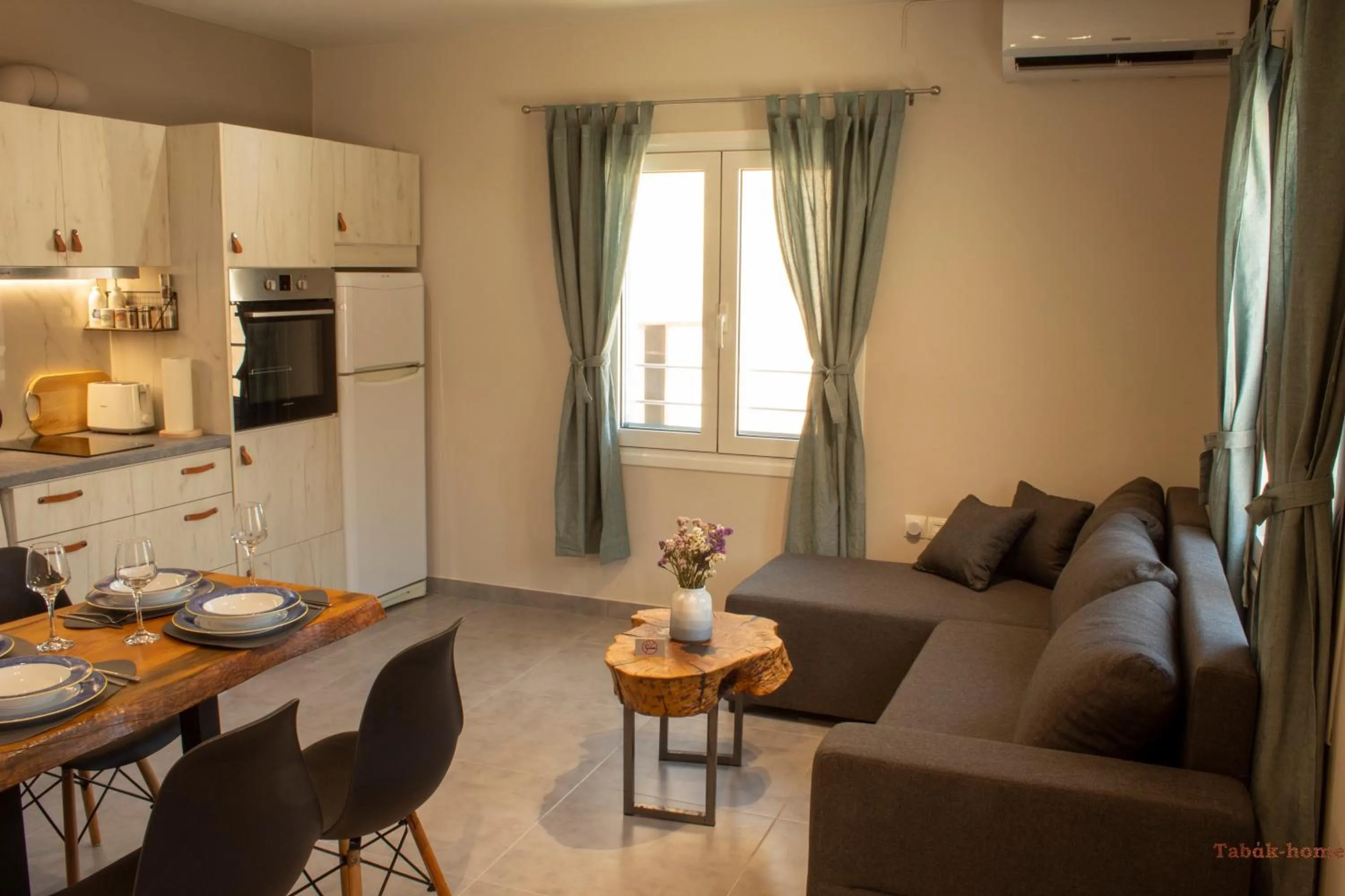 Tabak home Sea side apartment