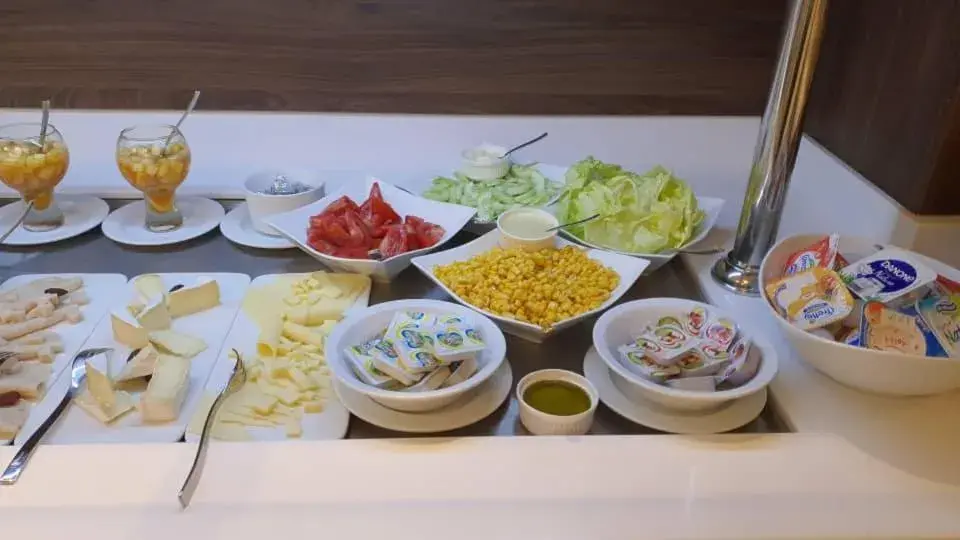 Breakfast in IBIRIS Breakfast in IBIRIS