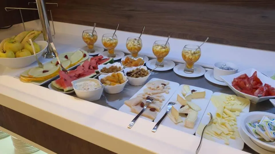 Restaurant/places to eat in IBIRIS