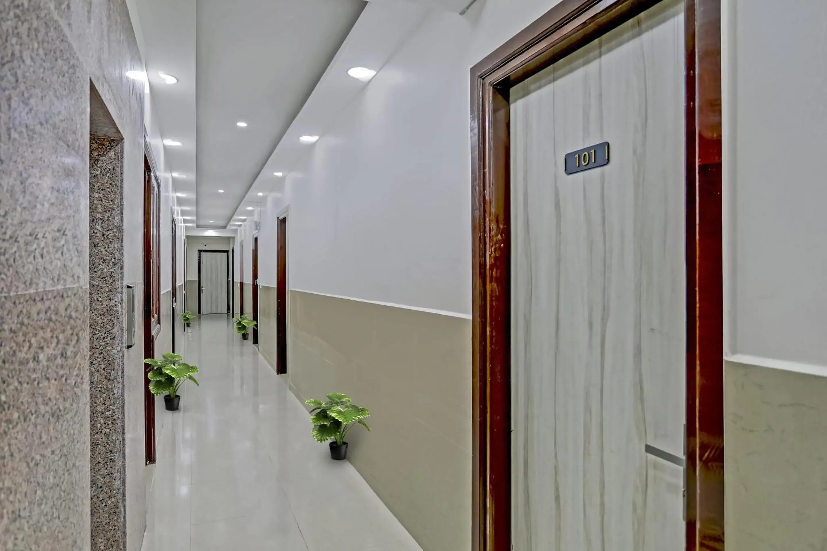 Lobby or reception in Super Four Seasons Lobby or reception in Super Four Seasons