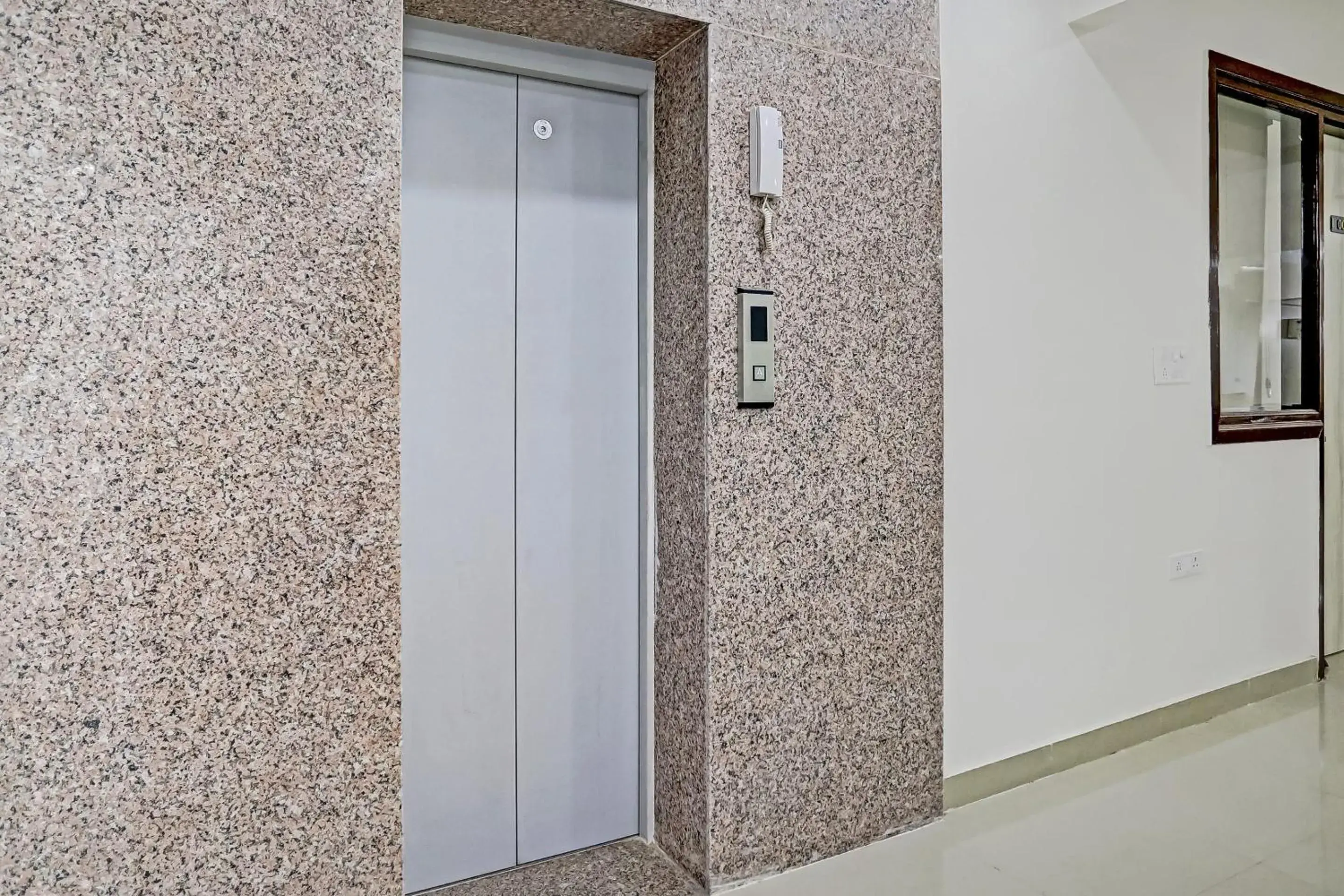 Bathroom in Super Four Seasons Bathroom in Super Four Seasons