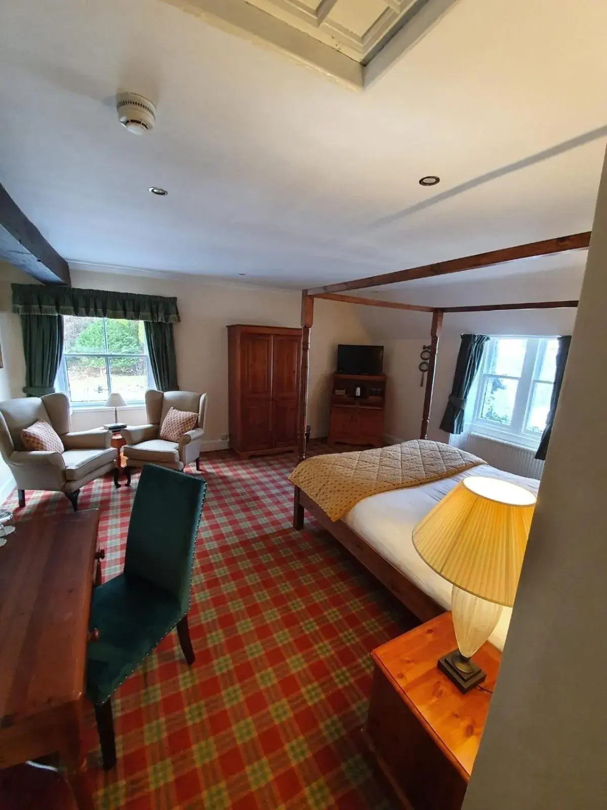 Comfy King Room in Taychreggan Hotel Comfy King Room in Taychreggan Hotel