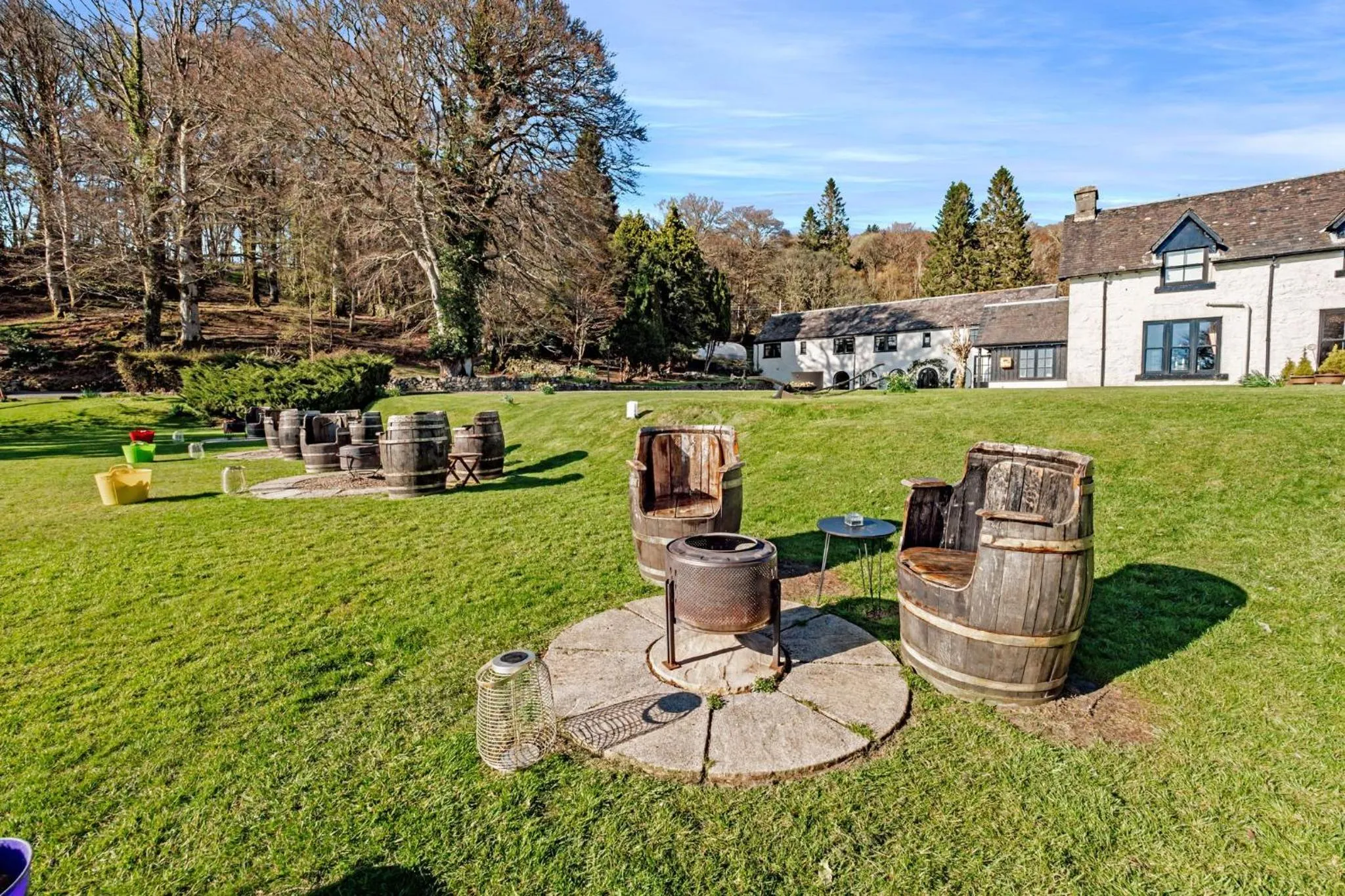 Garden in Taychreggan Hotel