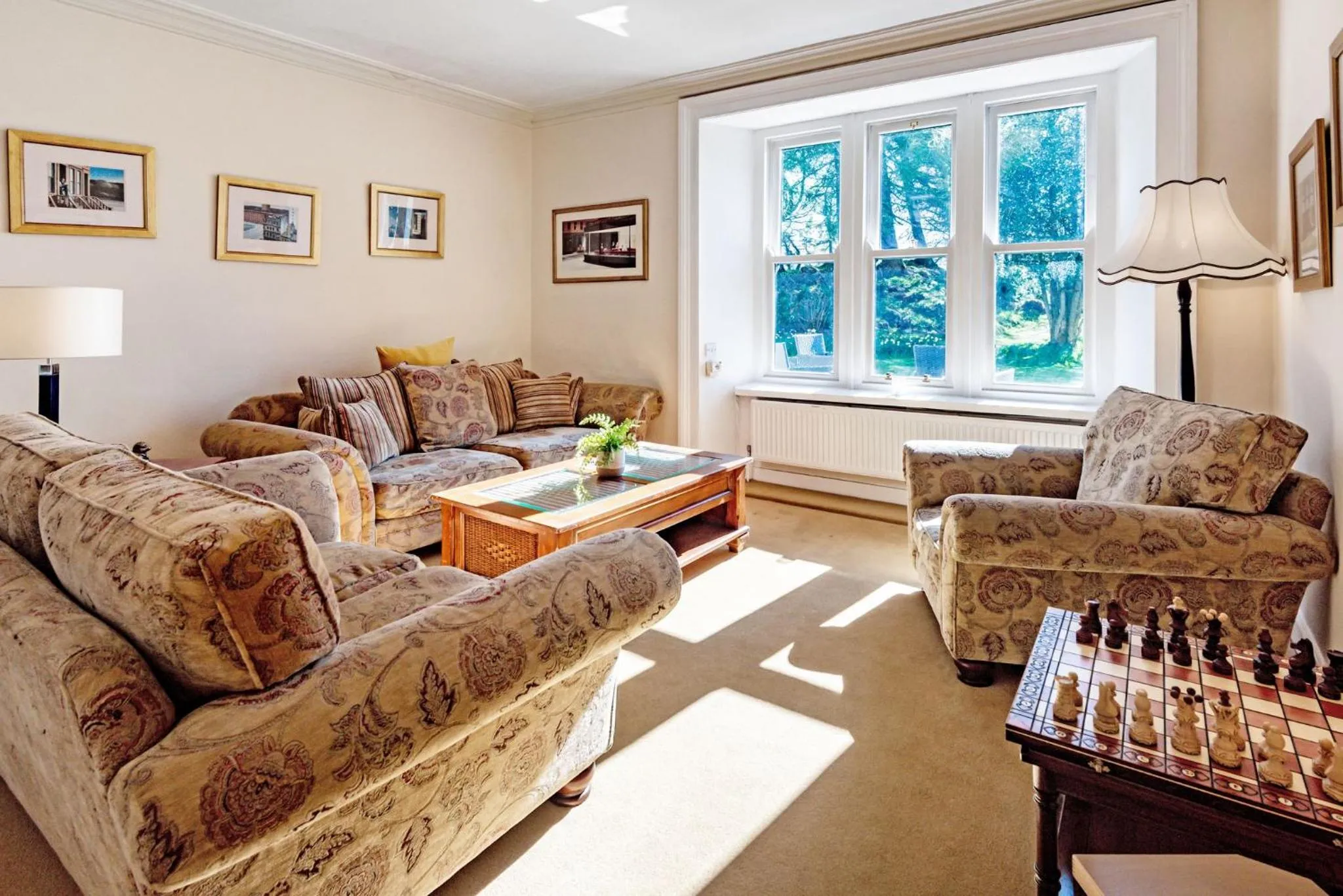 Lounge or bar in Taychreggan Hotel